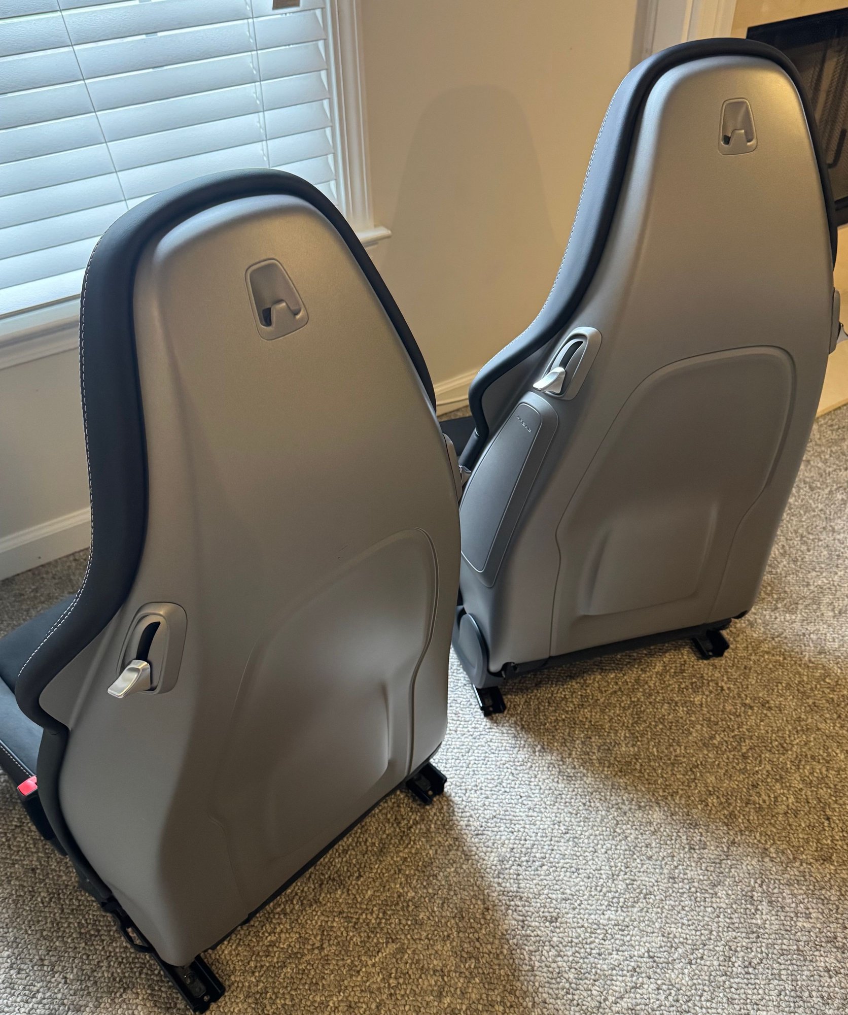 Interior/Upholstery - 718 GT4 seats - Used - 2019 to 2025 Porsche 718 Cayman - Alpharetta, GA 30009, United States