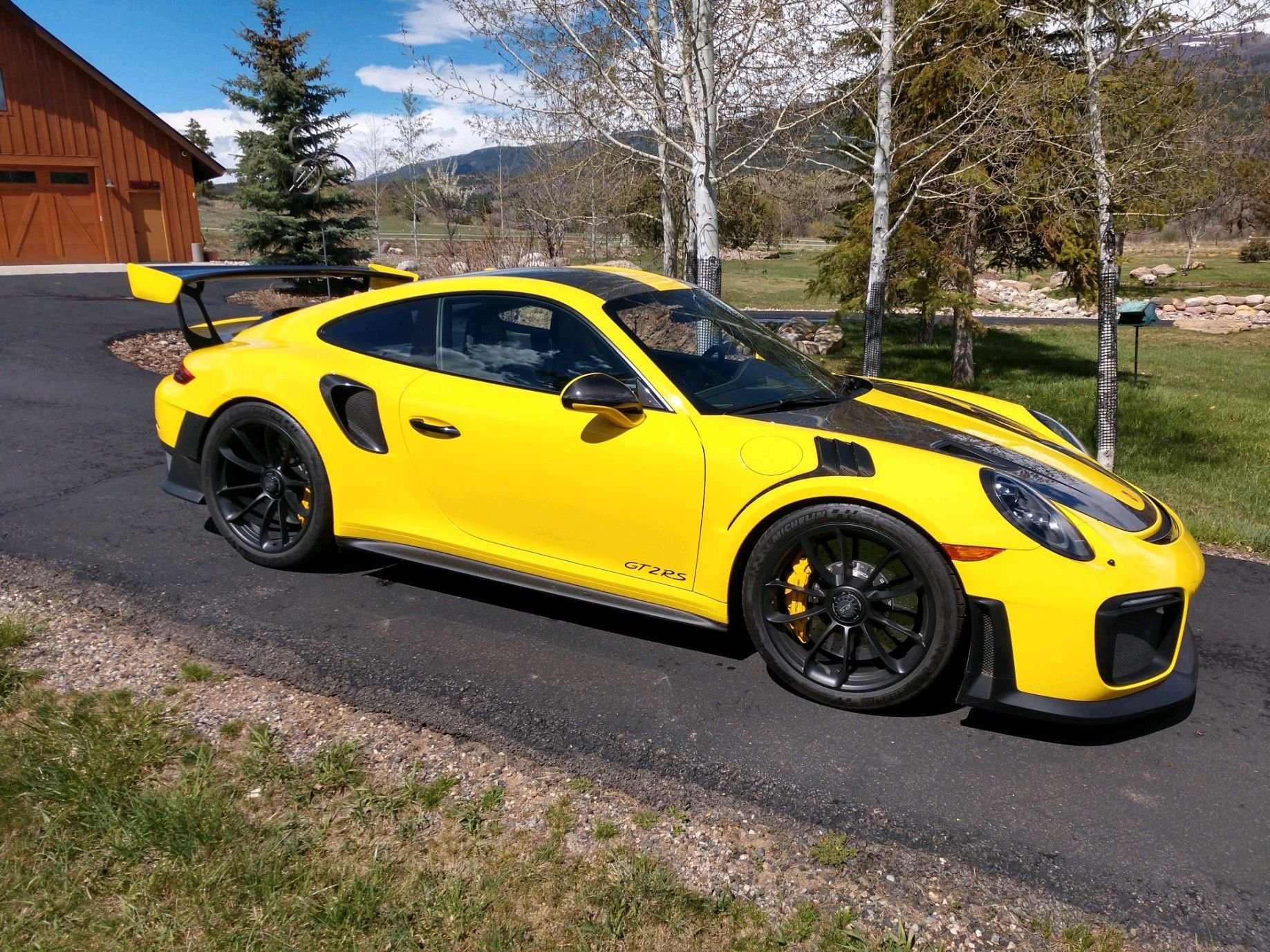 2018 Porsche GT2 - 2018 GT2RS Weissach For sale - Used - VIN WPOAE2A98JS185340 - 502 Miles - 6 cyl - 2WD - Automatic - Coupe - Yellow - Colorado Springs, CO 80905, United States