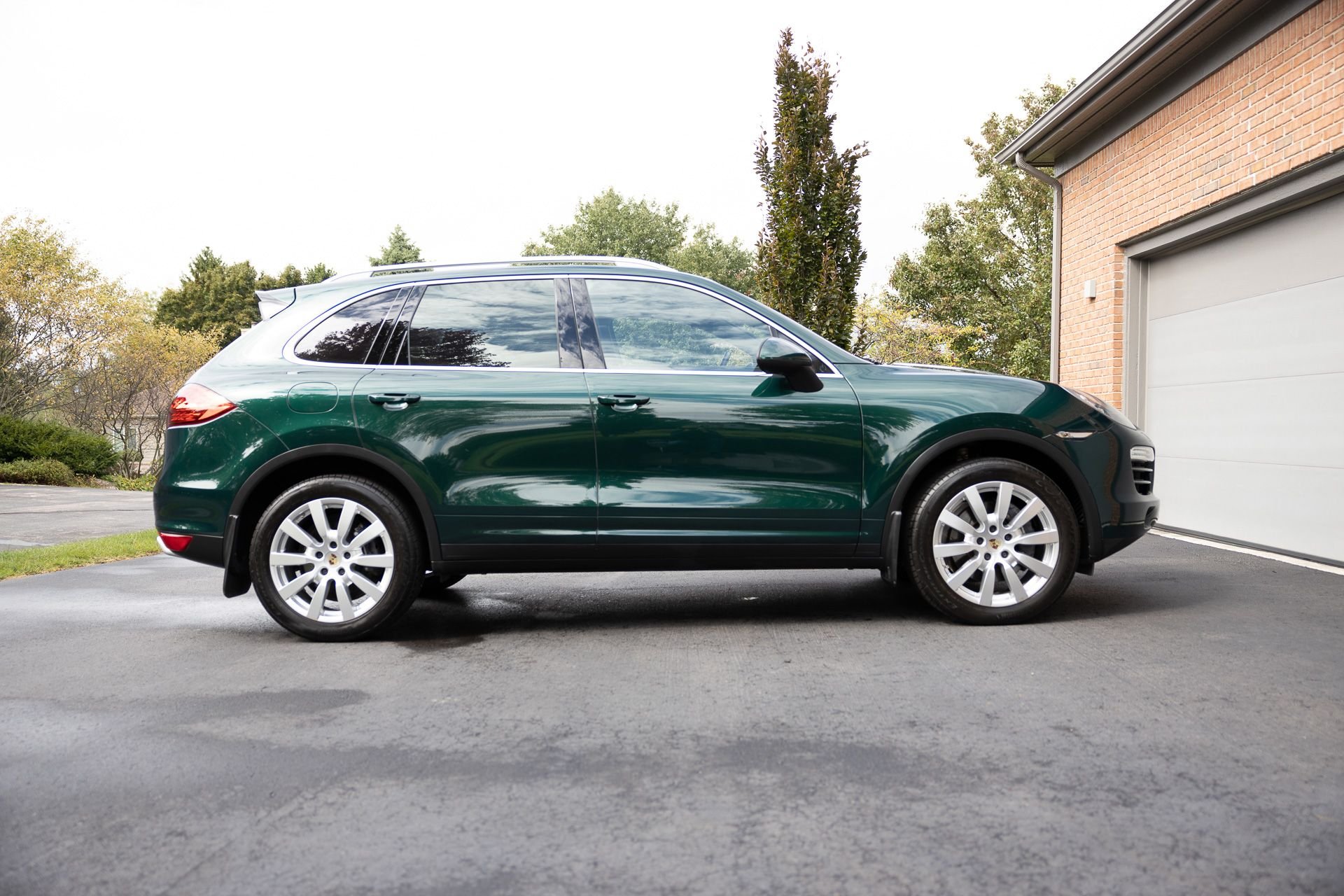 2014 Porsche Cayenne - Probably the highest spec best condition Cayenne Diesel for sale - Used - VIN WP1AF2A21ELA34595 - 138,000 Miles - 6 cyl - AWD - Automatic - SUV - Other - Ann Arbor, MI 48103, United States