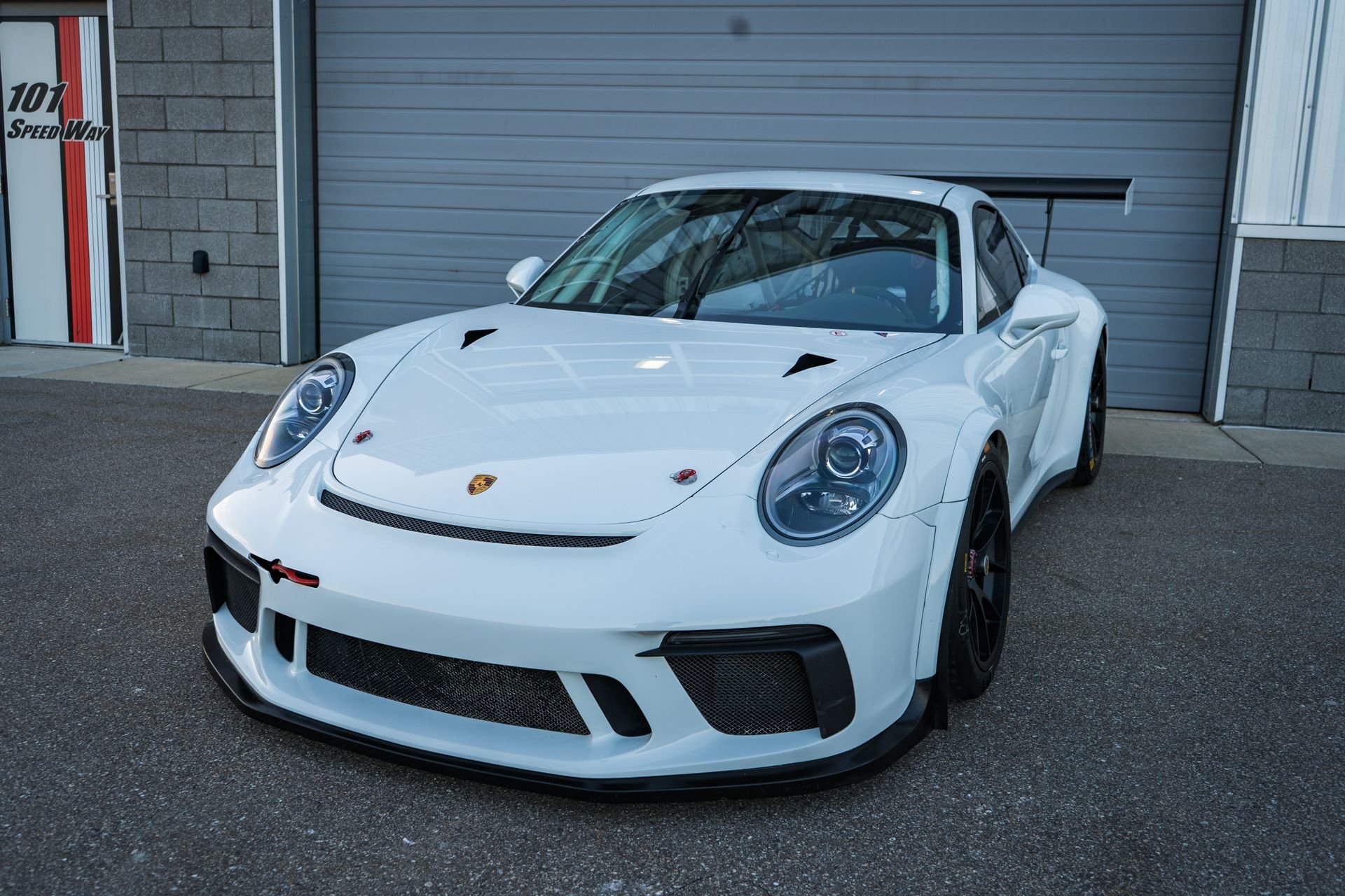 2018 Porsche GT3 - 991.2 GT3 Cup - 2018 - Used - VIN WP0ZZZ99ZJ S19838 - 11,500 Miles - 6 cyl - 2WD - Manual - Coupe - White - Pontiac, MI 48341, United States