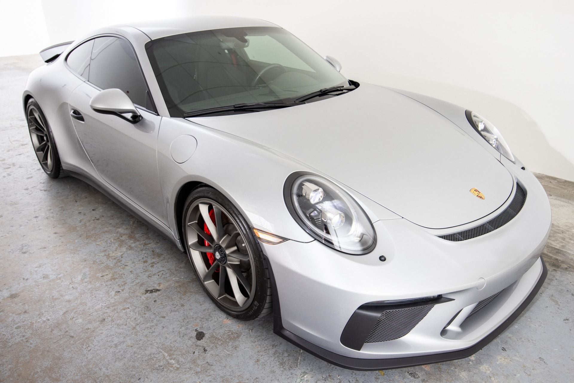 2019 Porsche GT3 - 2019 Porsche GT3 Touring edition - MT - 8,040 miles - mint condition - Used - VIN WP0AC2A93KS149403 - 8,040 Miles - 6 cyl - 2WD - Manual - Coupe - Silver - Los Altos, CA 94024, United States