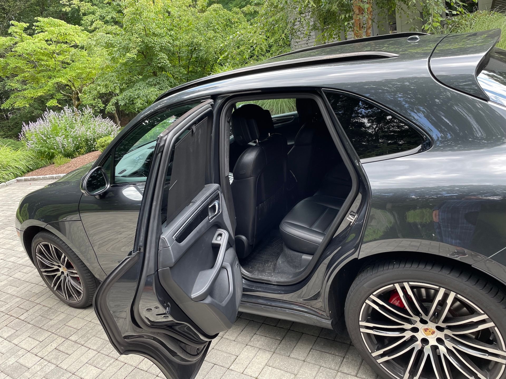 2018 Porsche Macan - 2018 Macan Turbo w/Performance Pkg - Used - VIN WP1AF2A5XJLB70891 - 19,200 Miles - 6 cyl - AWD - Automatic - SUV - Gray - Darien, CT 06820, United States