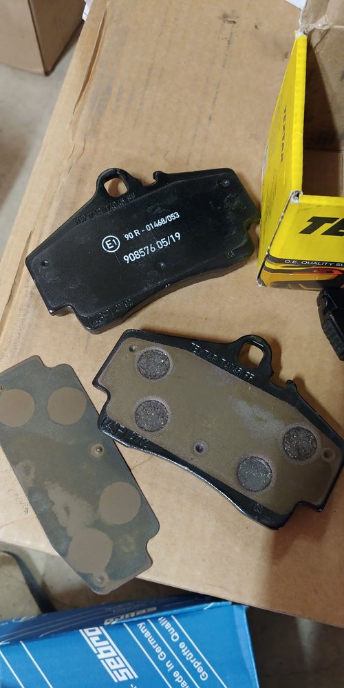 Shim plate fell off new brake pad? Rennlist Porsche Discussion Forums