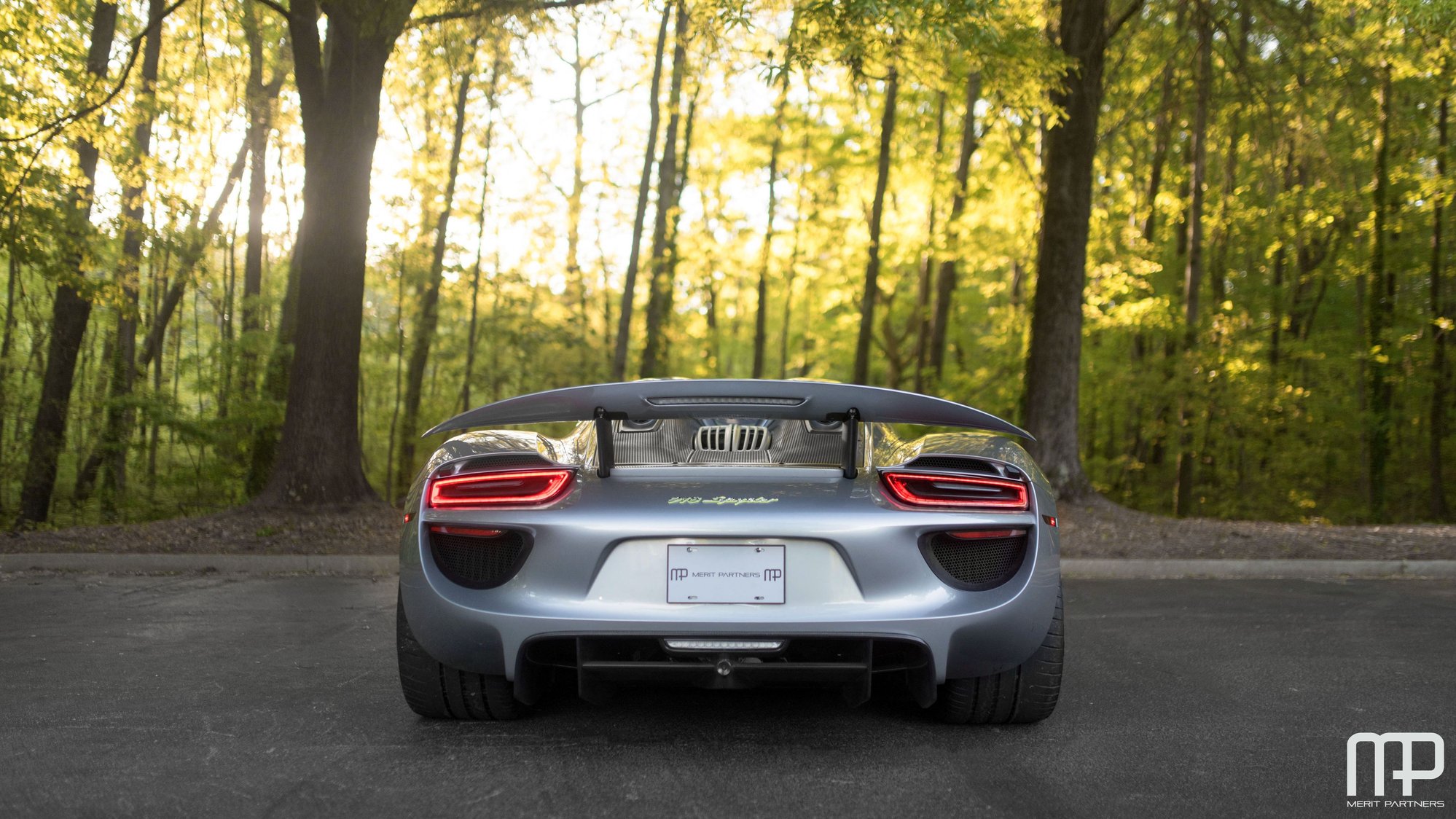 2015 Porsche 918 Spyder - 2015 Porsche 918 Spyder - Used - VIN WP0CA2A12FS800244 - 2,860 Miles - 8 cyl - AWD - Automatic - Convertible - Silver - Atlanta, GA 30360, United States