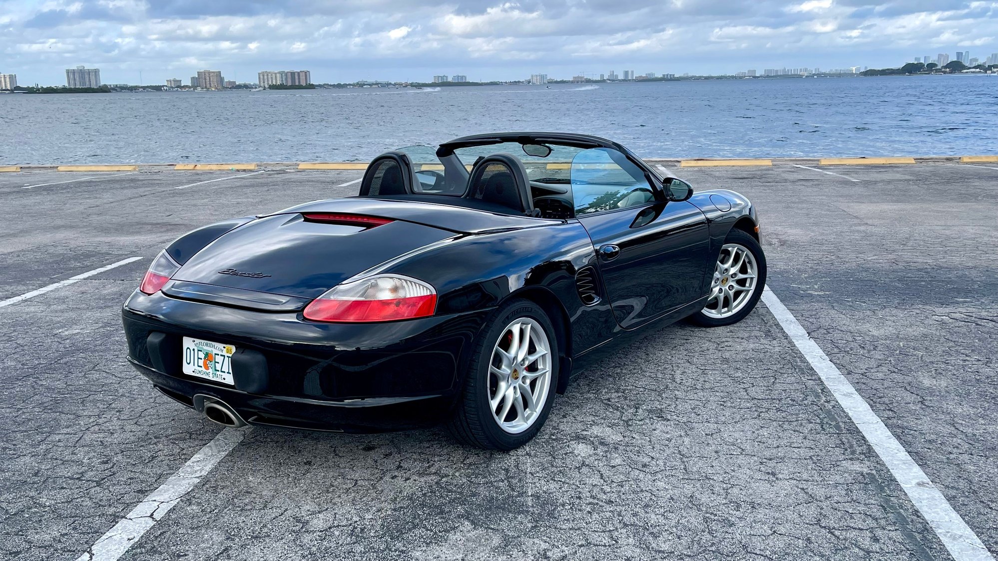 2003 Porsche Boxster - 2003 Porsche Boxster - Used - VIN WP0CA29833U620658 - 31,750 Miles - 6 cyl - 2WD - Automatic - Convertible - Black - Miami Beach, FL 33141, United States