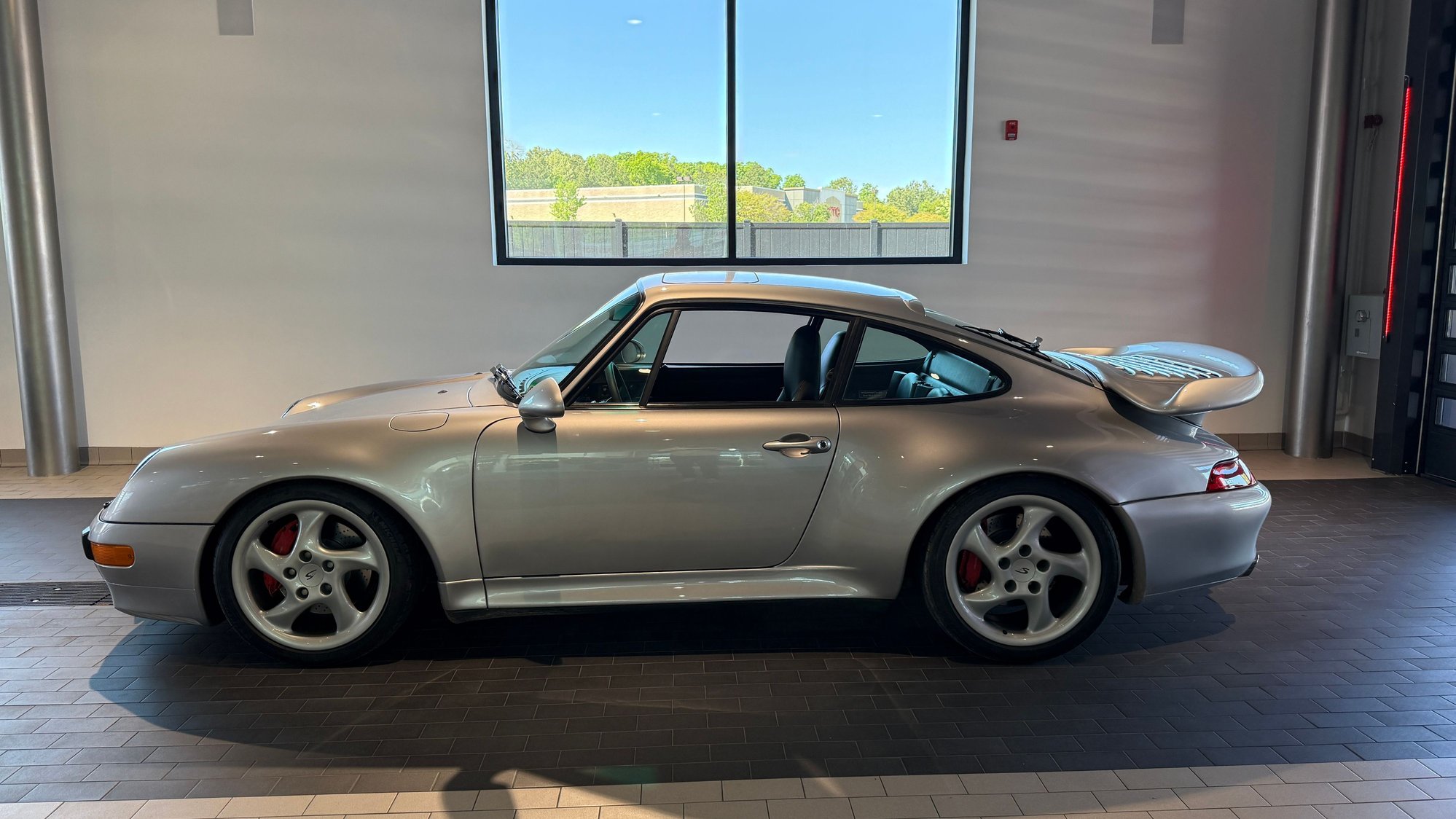 1997 Porsche 911 - 1997 Porsche 911 Carrera 4S - Used - VIN WP0AA2990VS320560 - 148,665 Miles - 6 cyl - 2WD - Manual - Coupe - Silver - Richmond, VA 23113, United States