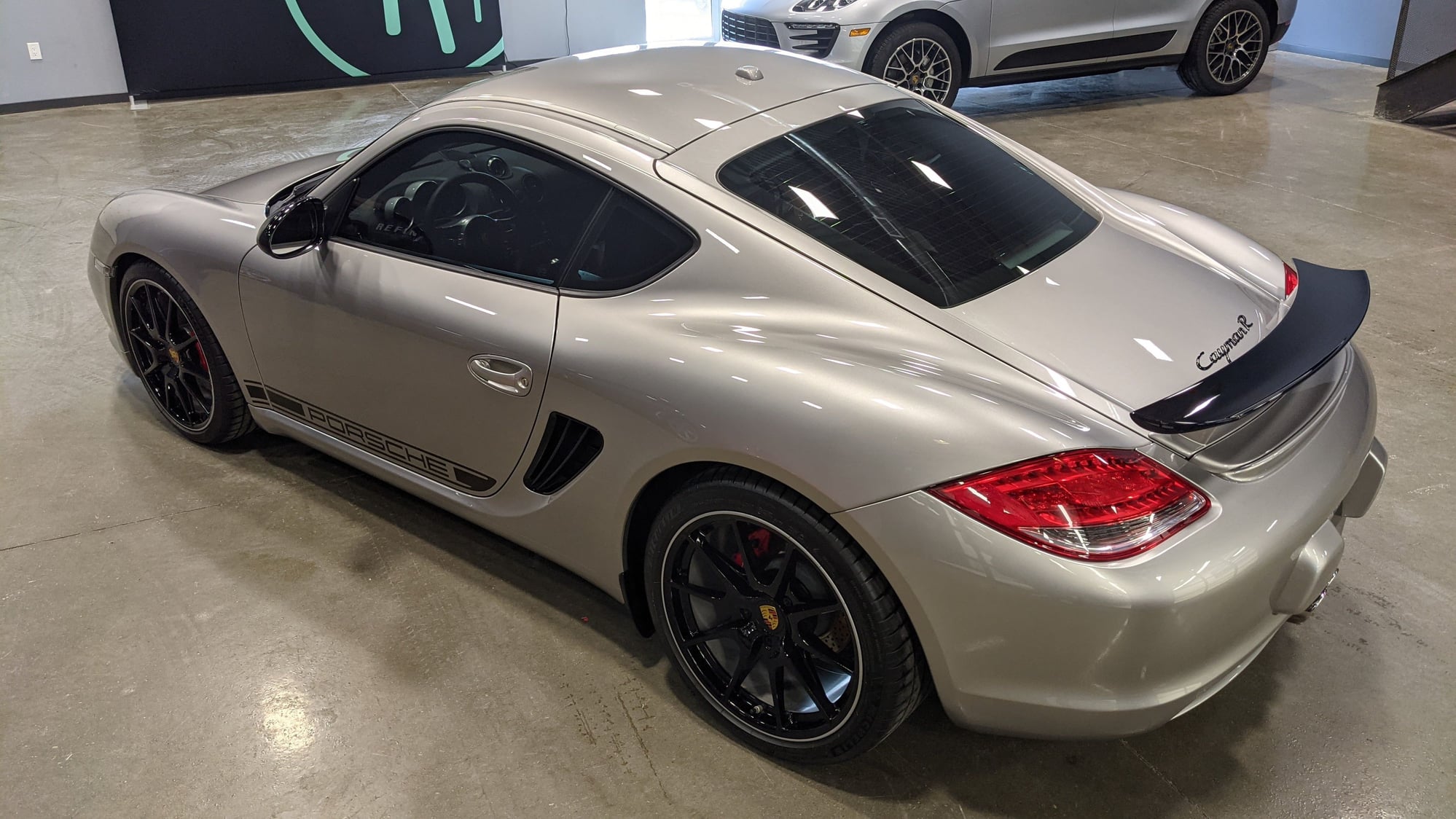 2012 Porsche Cayman -  - Used - VIN WP0AB2A81CS793543 - 18,650 Miles - 6 cyl - 2WD - Manual - Coupe - Silver - Buffalo, NY 14222, United States