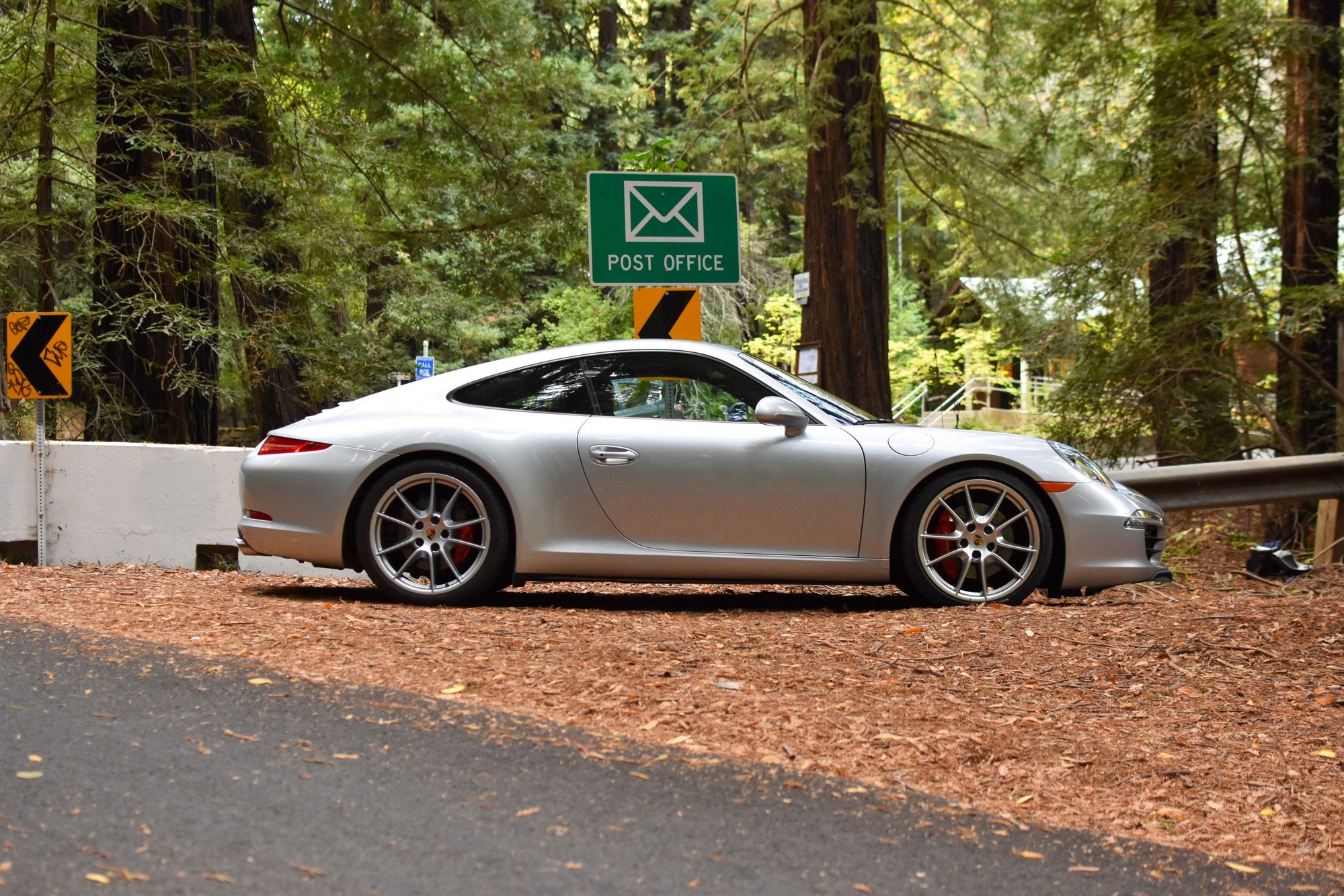 2014 Porsche 911 - 2014 Porsche 911 Carrera S Low Miles, Great Options - Used - VIN WP0AB2A93ES122709 - 24,500 Miles - 6 cyl - 2WD - Automatic - Coupe - Silver - San Francisco, CA 94109, United States