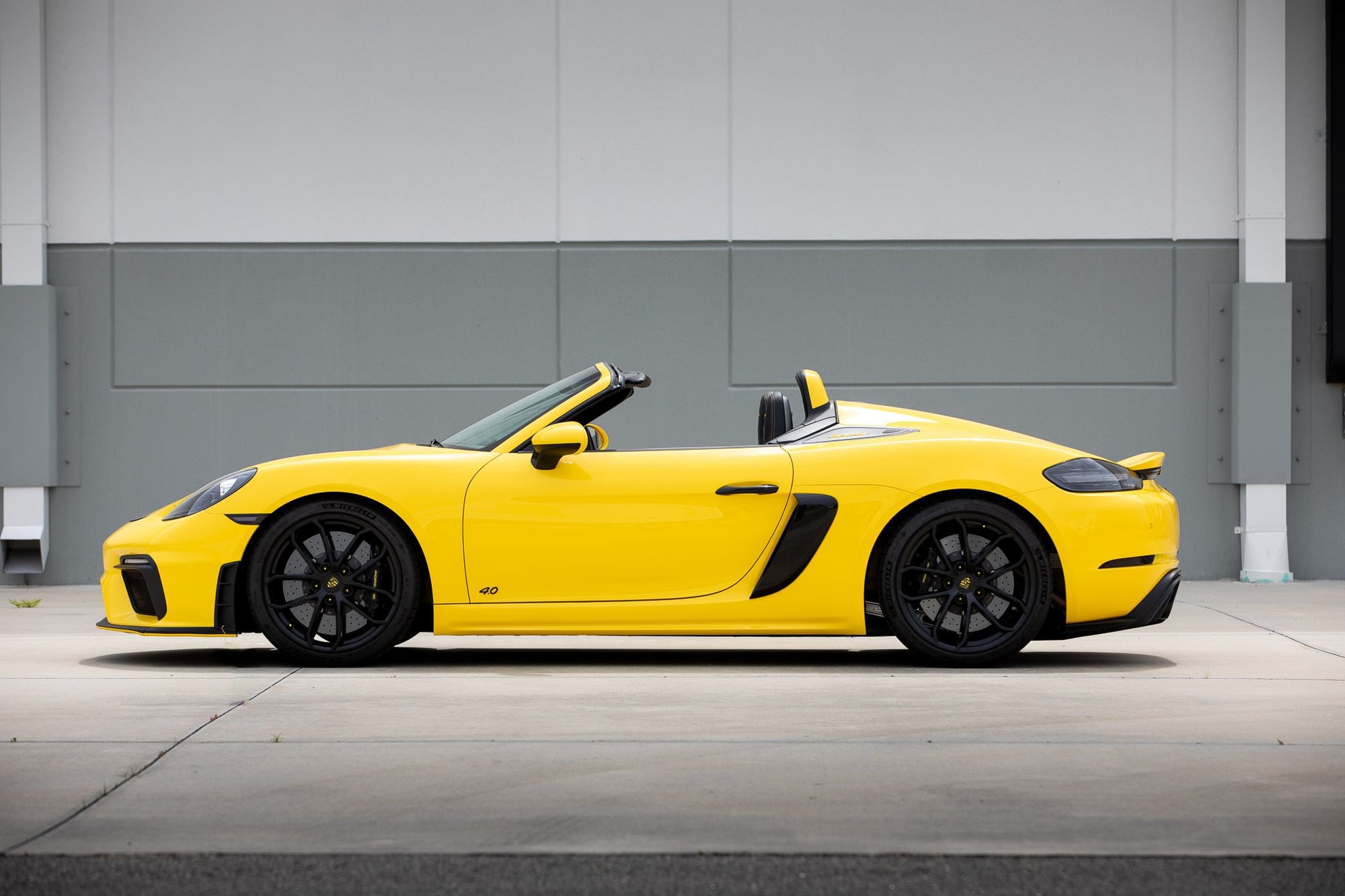 2021 Porsche 718 Spyder - 2021 718 Spyder - Used - VIN WP0CC2A84MS240814 - 7,857 Miles - 6 cyl - 2WD - Manual - Convertible - Yellow - Palm Coast, FL 32137, United States