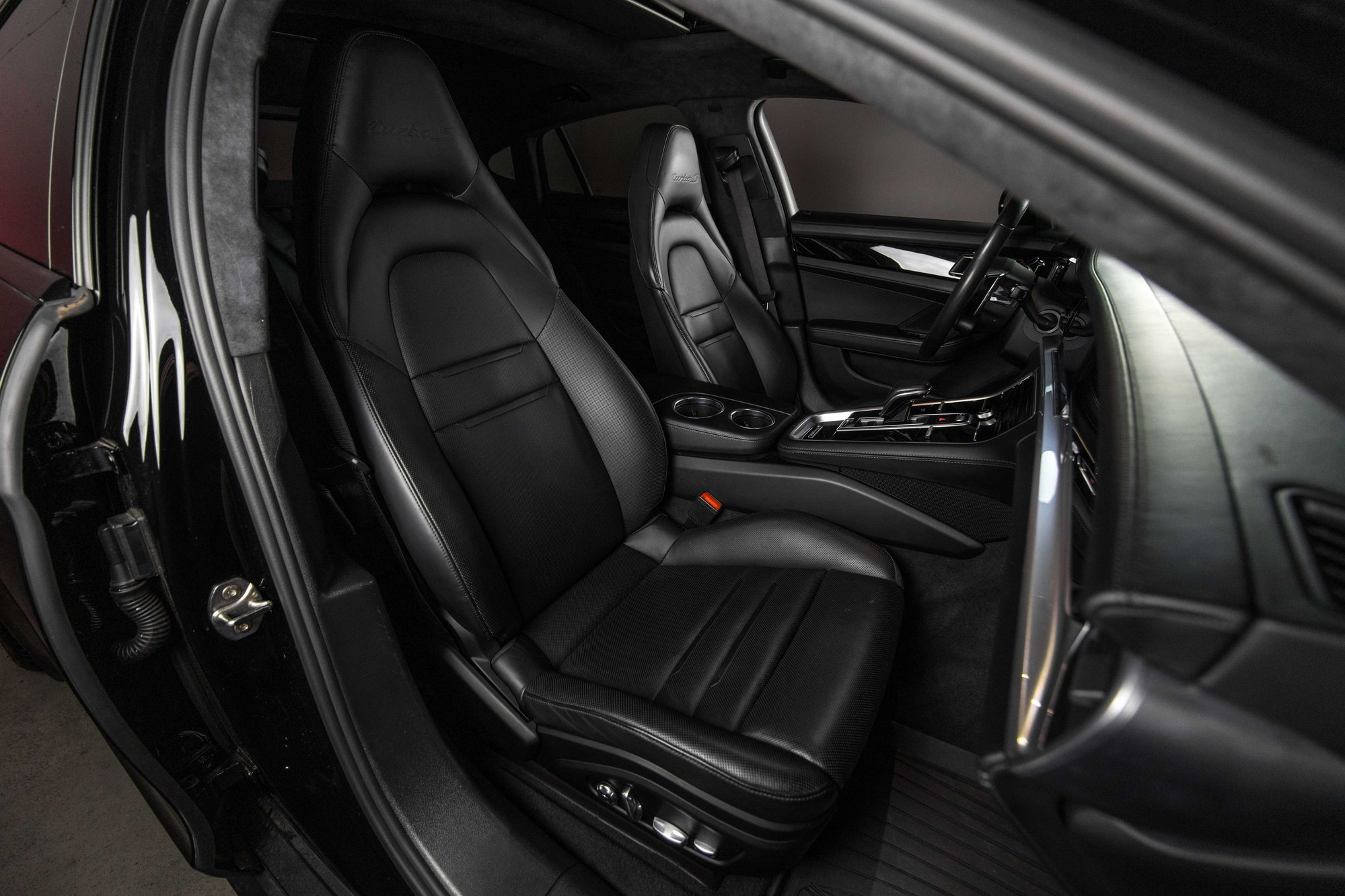2019 Porsche Panamera E-Hybrid - 2019 Porsche Panamera Turbo S E-Hybrid - Used - VIN WP0AH2A79KL147035 - 25,439 Miles - 8 cyl - AWD - Automatic - Hatchback - Black - Alpharetta, GA 30009, United States