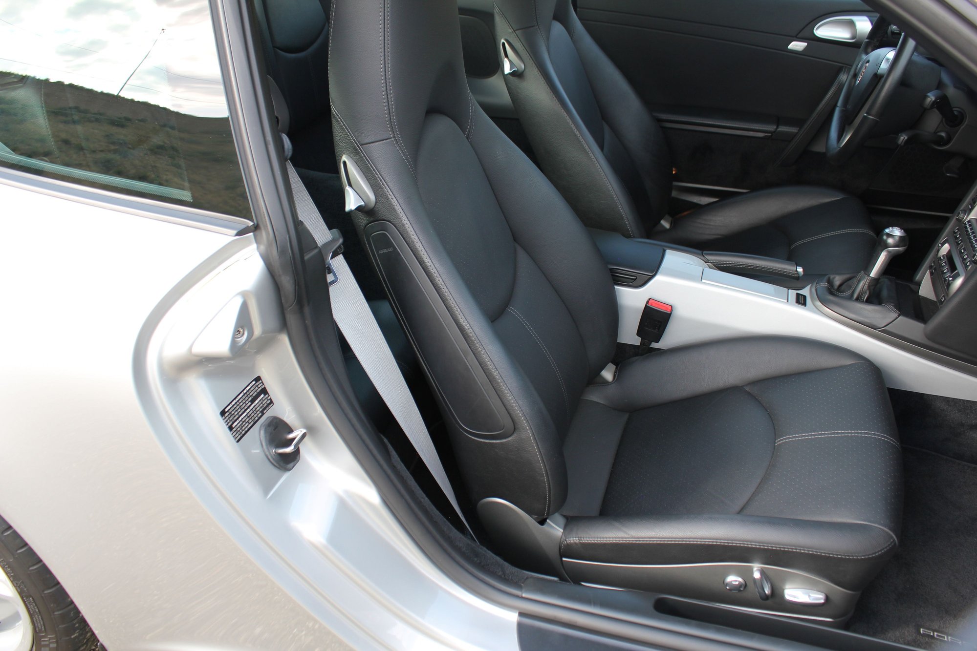 2007 Porsche 911 - 2007 997 Carrera, 18k miles, Very Clean - Used - VIN WP0AA29927S710708 - 18,025 Miles - 6 cyl - 2WD - Manual - Coupe - Silver - Lakewood, CO 80228, United States