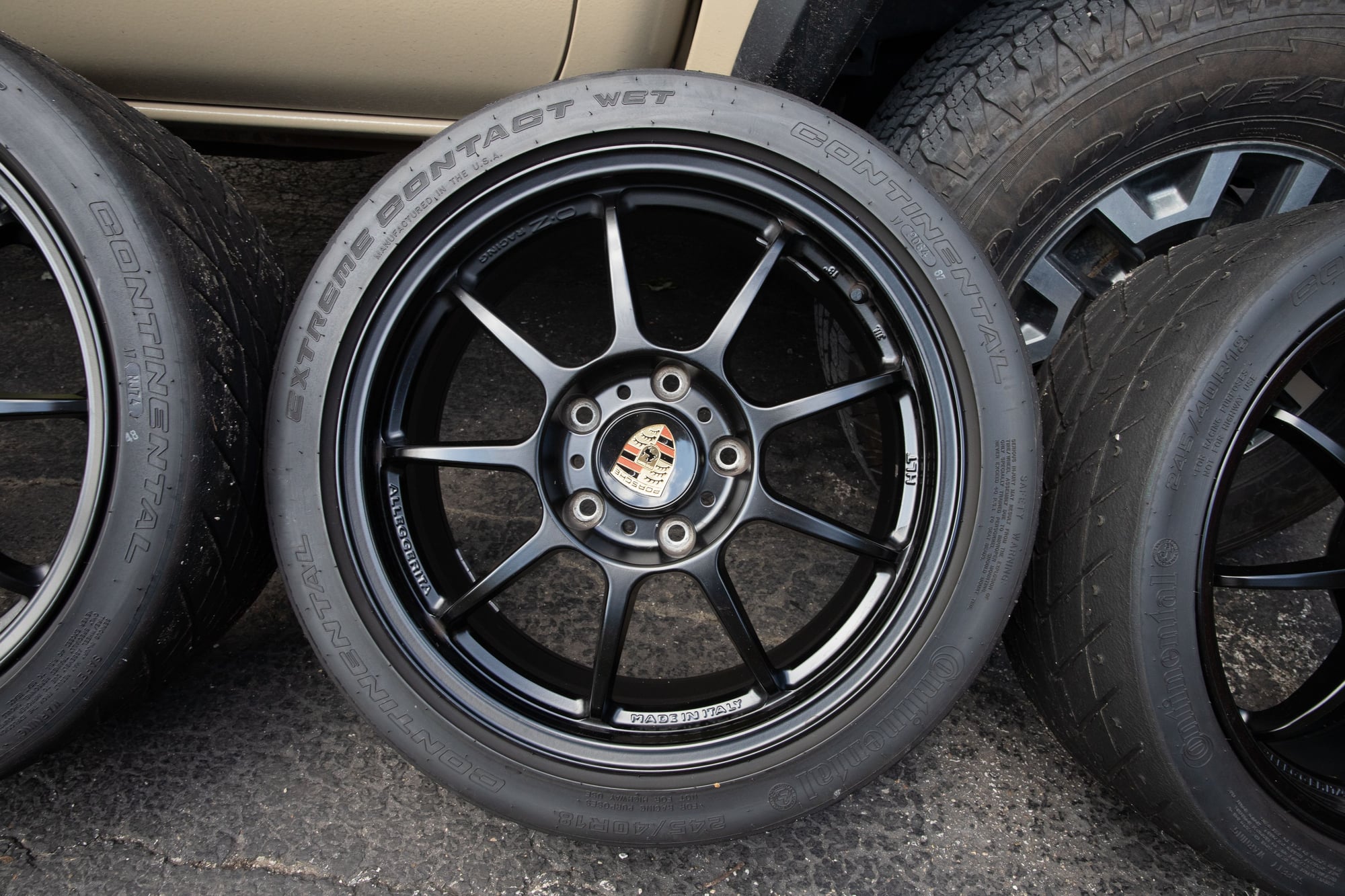 Wheels and Tires/Axles - OZ Racing Alleggerita 18" wheels and slicks - 996/997 - Used - 1999 to 2010 Porsche 911 - Bloomington, IN 47403, United States