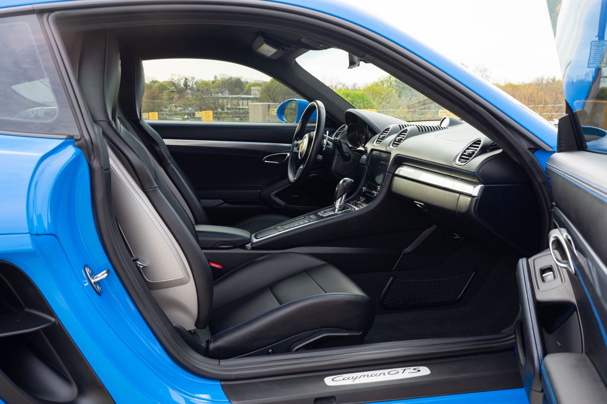 2022 Porsche 718 - 2022 Porsche 718 Cayman GTS 4.0 PDK — Shark Blue — 15k Miles — Extra Wheels - Used - VIN WP0AD2A82NS268262 - 15,270 Miles - 6 cyl - 2WD - Automatic - Coupe - Blue - Arlington Heights, IL 60004, United States