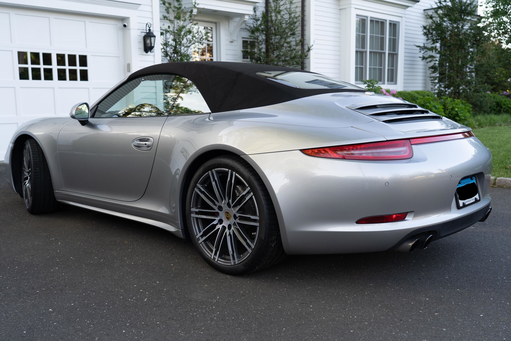2015 Porsche 911 - 2015 911 Carerra 4S Cabriolet - Used - VIN WP0CB2A95FS154765 - 24,802 Miles - 3 cyl - 2WD - Automatic - Convertible - Silver - New Canaan, CT 06840, United States