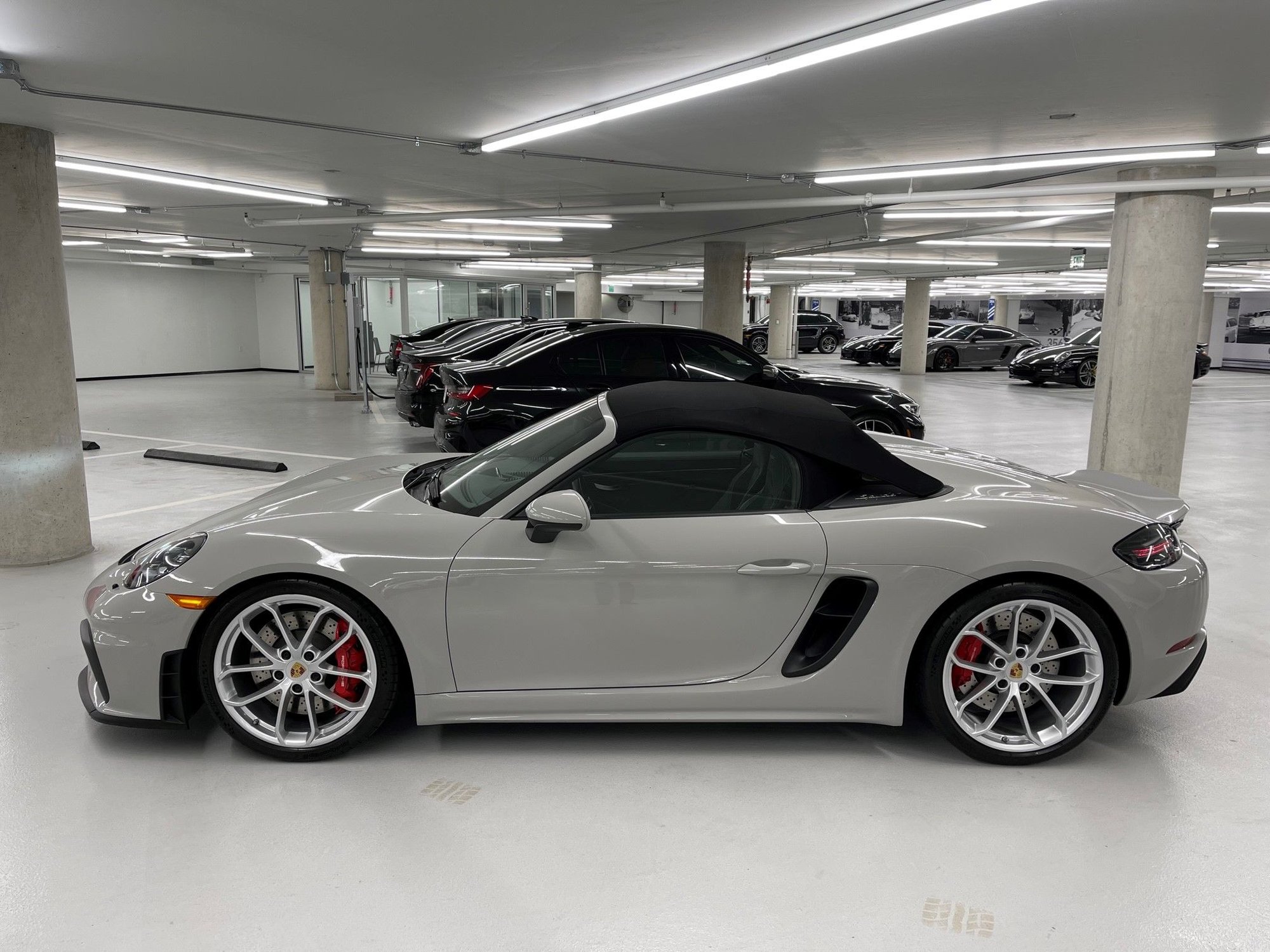 2021 Porsche 718 Spyder - 2021 718 Boxster Spyder MT - Used - VIN WP0CC2A87MS240399 - 5,653 Miles - 6 cyl - 2WD - Manual - Convertible - Gray - Austin, TX 78759, United States