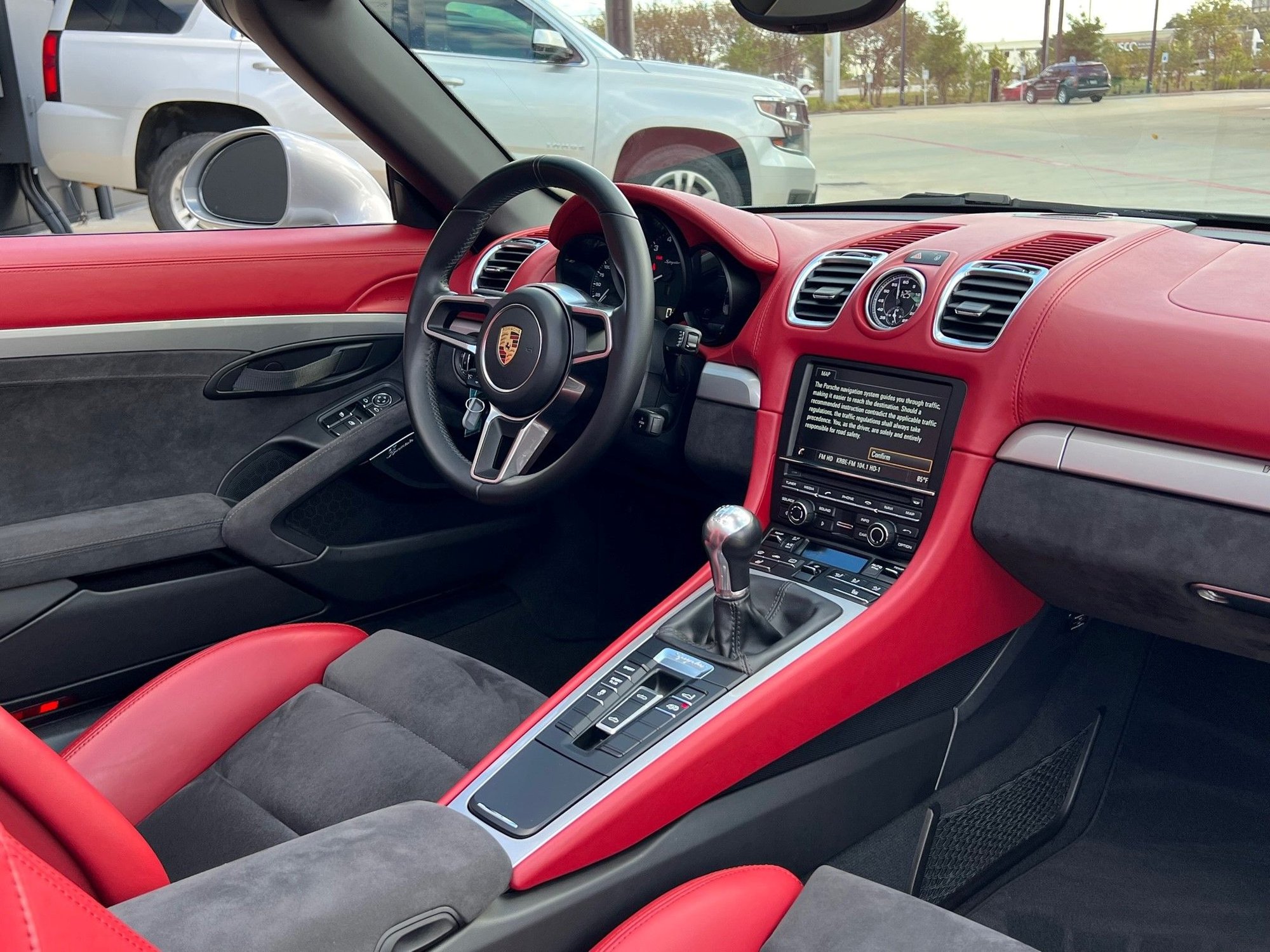 2016 Porsche Boxster - 2016 GT Silver Boxster Spyder (STUNNING SPEC!) - Used - VIN WP0CC2A87GS152618 - 12,608 Miles - Houston, TX 77090, United States