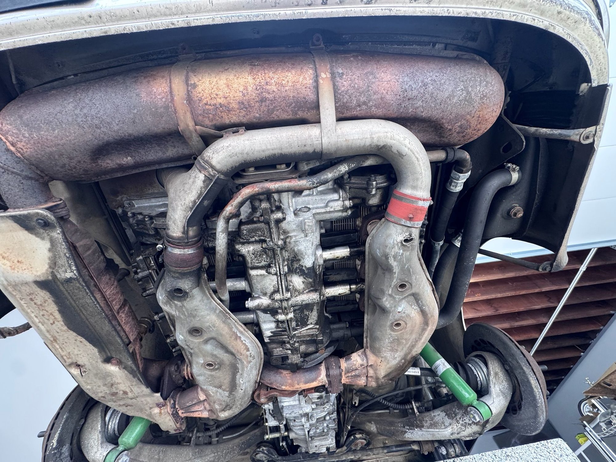 1986 Porsche 911 - **FOR SALE 1986 Porsche 911** OR TRADE FOR A CAYMAN ** - Used - VIN WP0AB0913GS120335 - 132,864 Miles - 6 cyl - 2WD - Manual - Coupe - Gold - Massapequa, NY 11758, United States