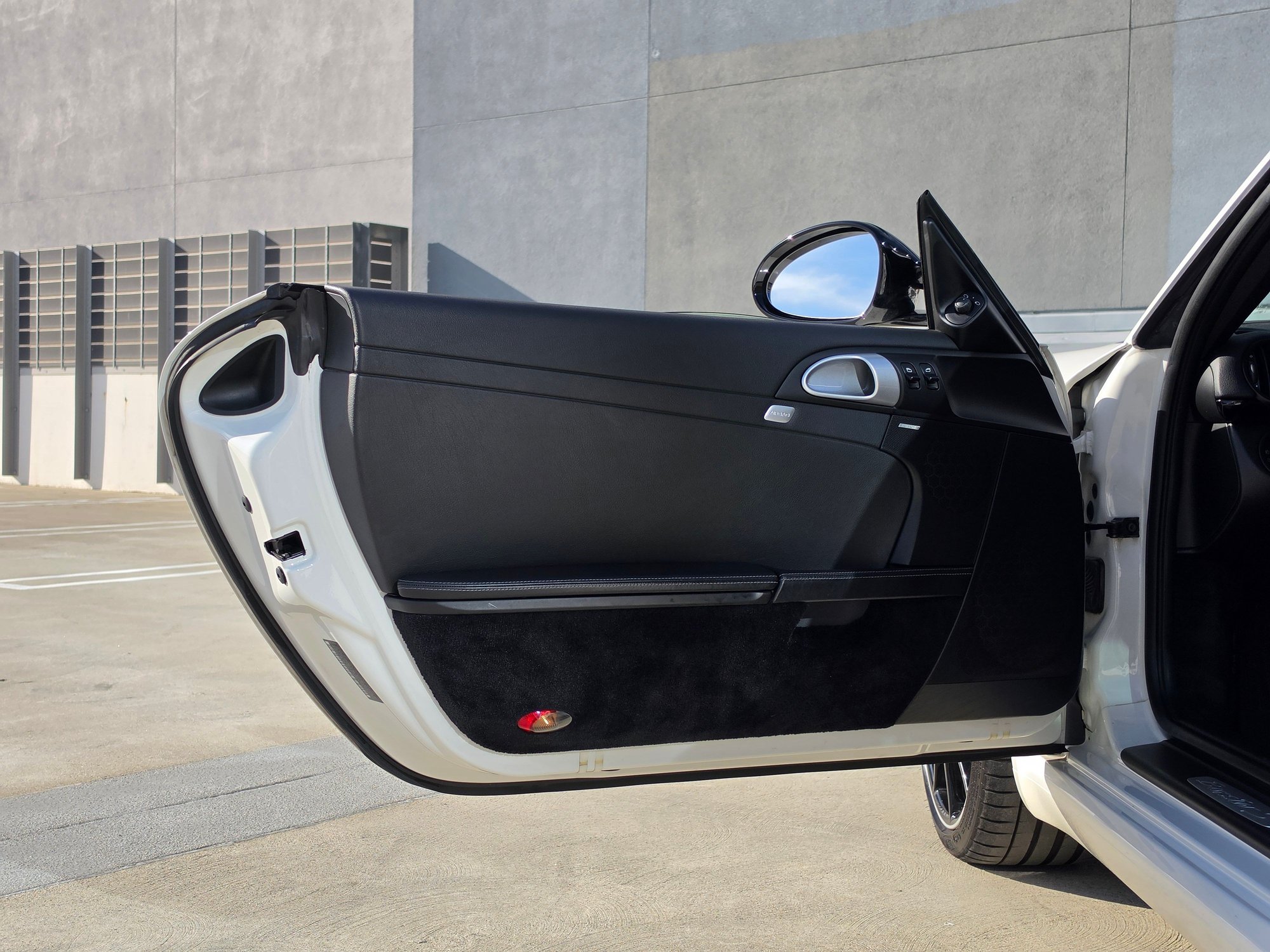 2011 Porsche Boxster - 2011 987.2 Boxster S w/ Rare P40 Design Package - 6 Speed Manual - Used - VIN WP0CB2A89BS730147 - 65,800 Miles - 6 cyl - 2WD - Manual - Convertible - White - Sunnyvale, CA 94085, United States