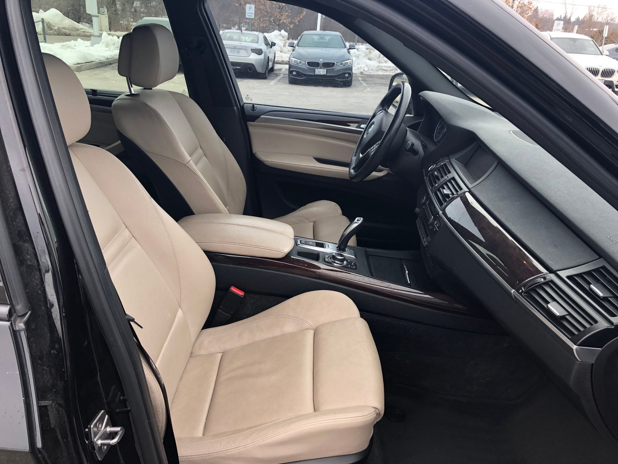 2011 BMW X5 - 2011 BMW X5 50i - Used - VIN 5UXZV8C51BL418050 - 93,000 Miles - 8 cyl - AWD - Automatic - SUV - Black - Kitchener, ON N0B2V0, Canada