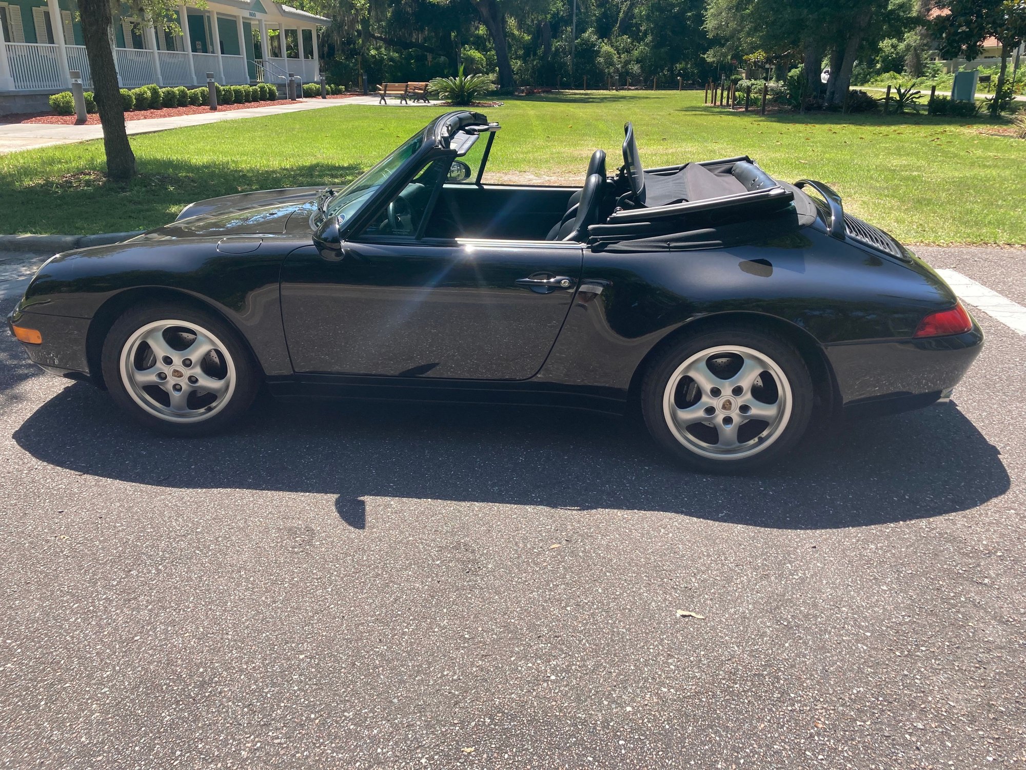 1997 Porsche 911 - 1997 Porsche 993 Cab - Used - VIN WP0CA2997VS341074 - 31,500 Miles - 6 cyl - 2WD - Manual - Convertible - Black - Amelia Island, FL 32034, United States