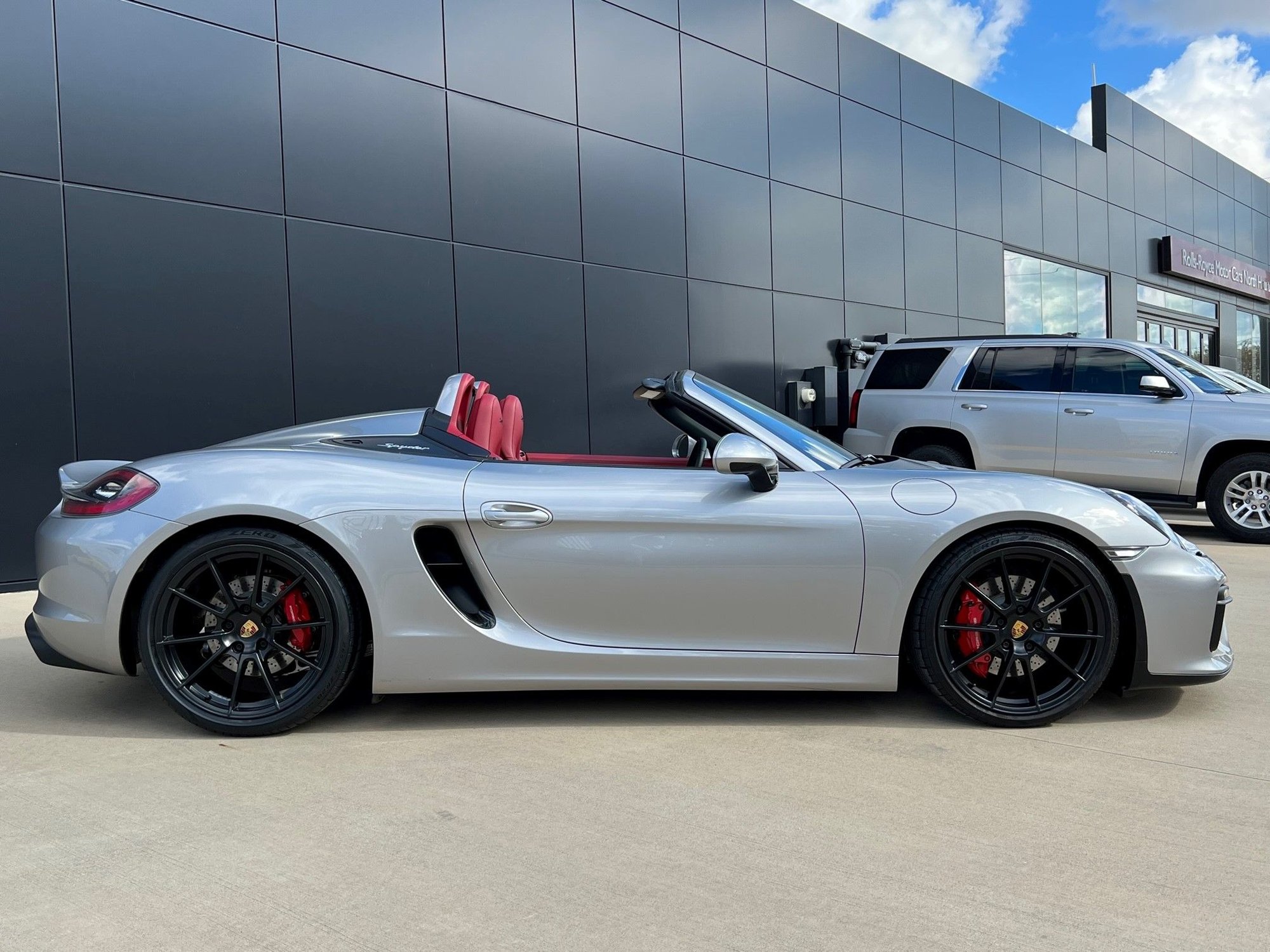 2016 Porsche Boxster - 2016 GT Silver Boxster Spyder (STUNNING SPEC!) - Used - VIN WP0CC2A87GS152618 - 12,608 Miles - Houston, TX 77090, United States