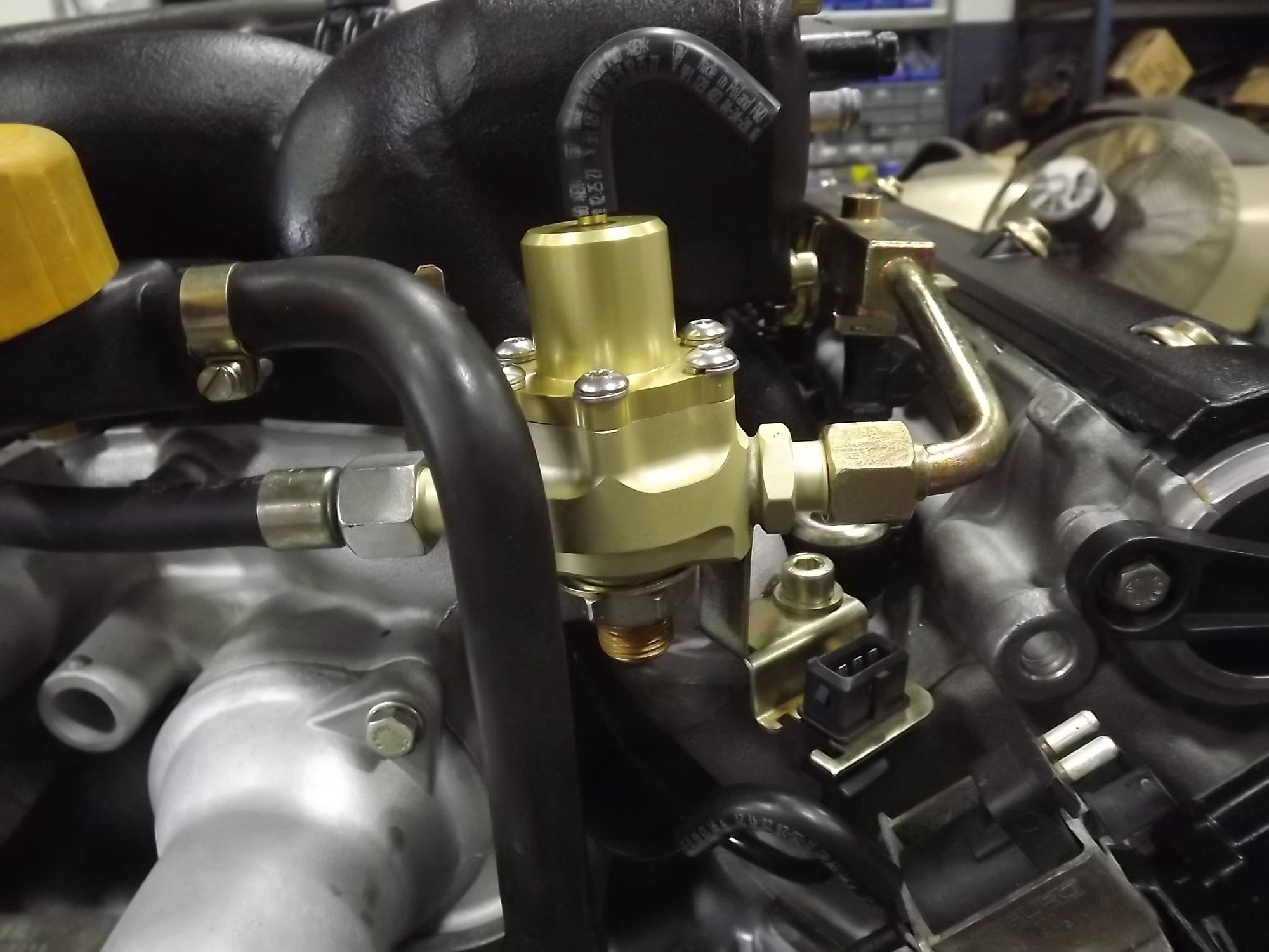 Pressure regulators ('86'95) and fuel dampers ('80'95) back in stock