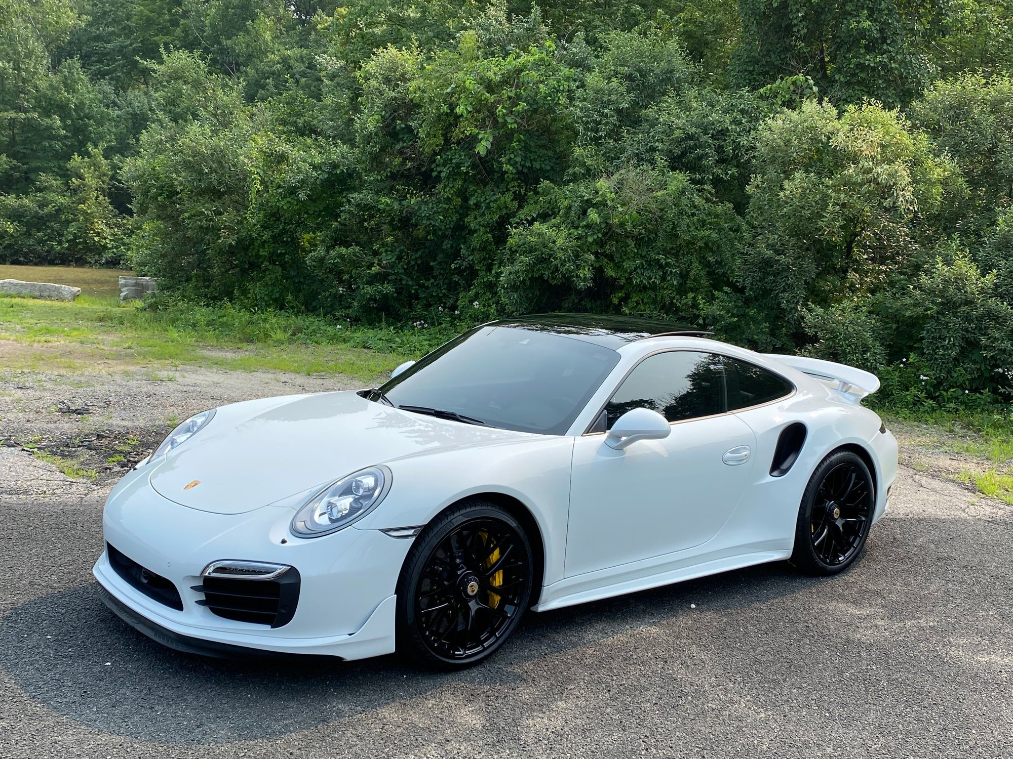 2016 Porsche 911 - 2016 Porsche turbo s - Used - VIN Wp0ad2a94gs166134 - 12,800 Miles - 6 cyl - AWD - Automatic - Coupe - White - Andover, CT 06232, United States