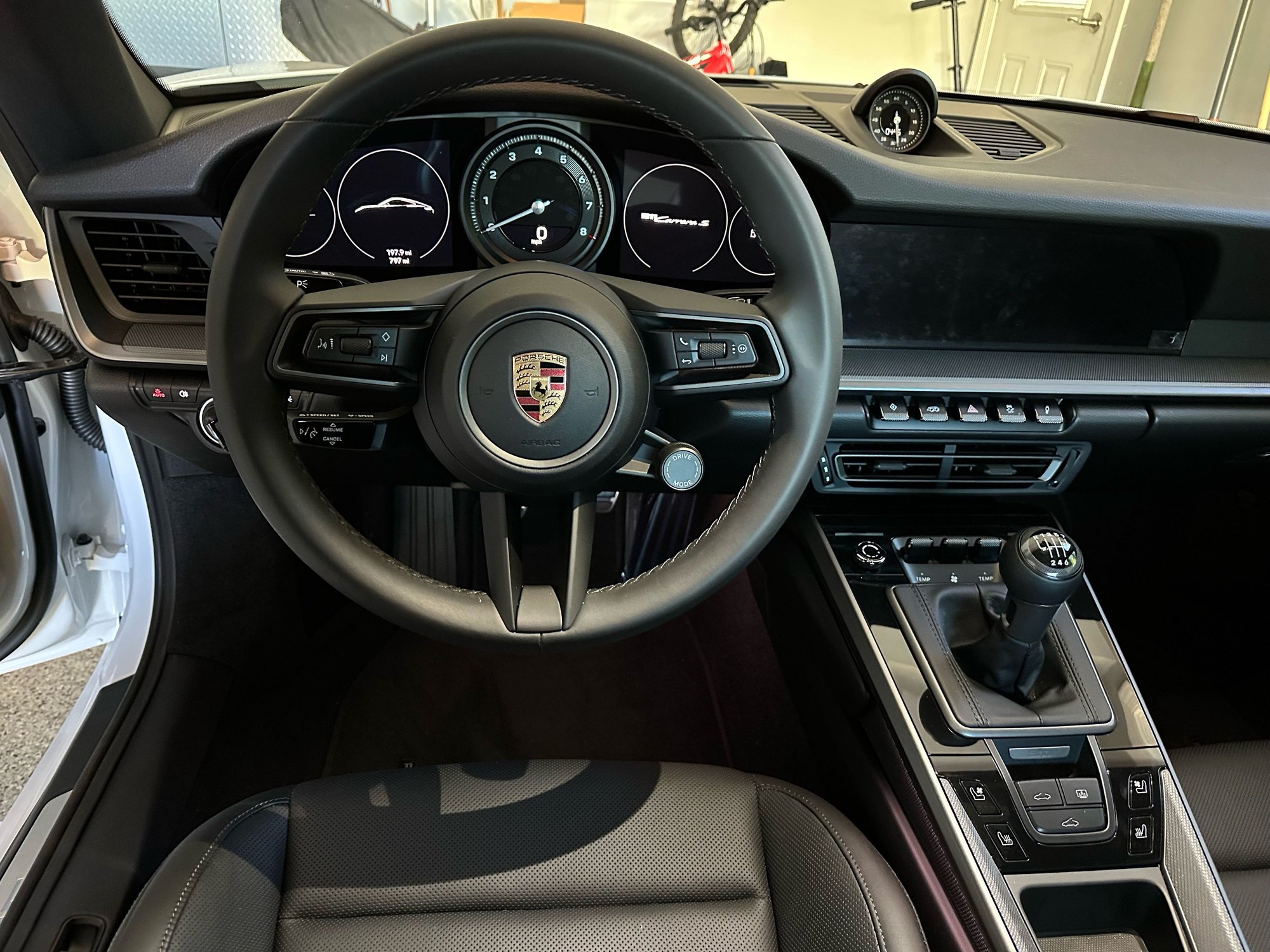 2023 Porsche 911 - 2023 Porsche 911 Carrera S Coupe - Manual Transmission - 800 miles - Used - VIN WP0AB2A97PS220161 - 797 Miles - 6 cyl - 2WD - Manual - Coupe - White - Glenview, IL 60026, United States