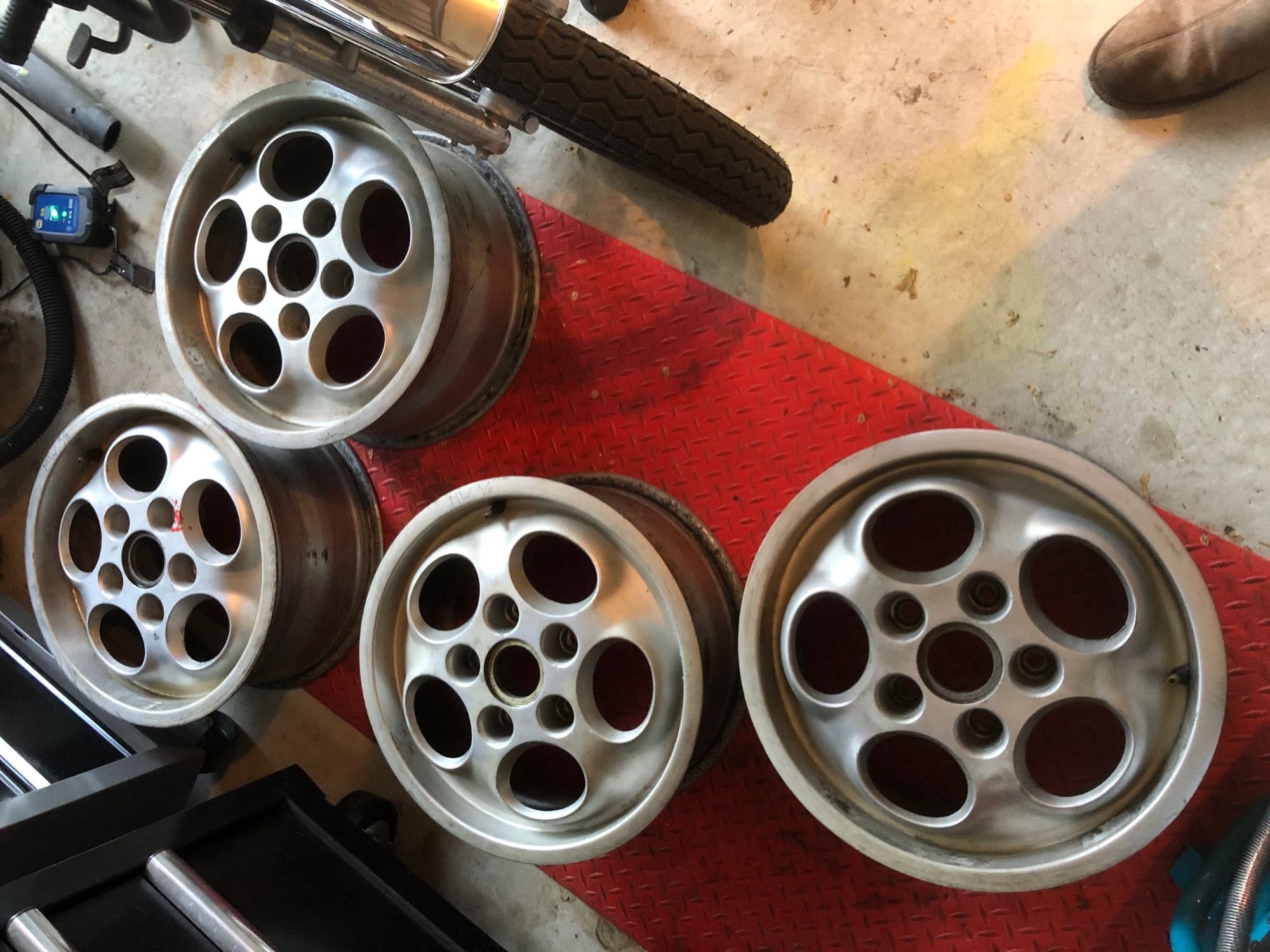 Wheels and Tires/Axles - Porsche Original Phone Dial Wheels - Used - 1985 to 1990 Porsche 944 - Clarendon Hills, IL 60514, United States