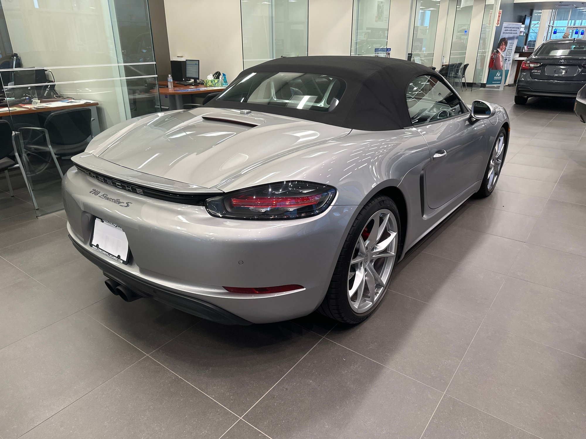2017 Porsche 718 Boxster - 2017 Porsche Boxter S - Used - VIN WP0CB2A82HS241081 - 22,276 Miles - Automatic - Chadds Ford, PA 19317, United States