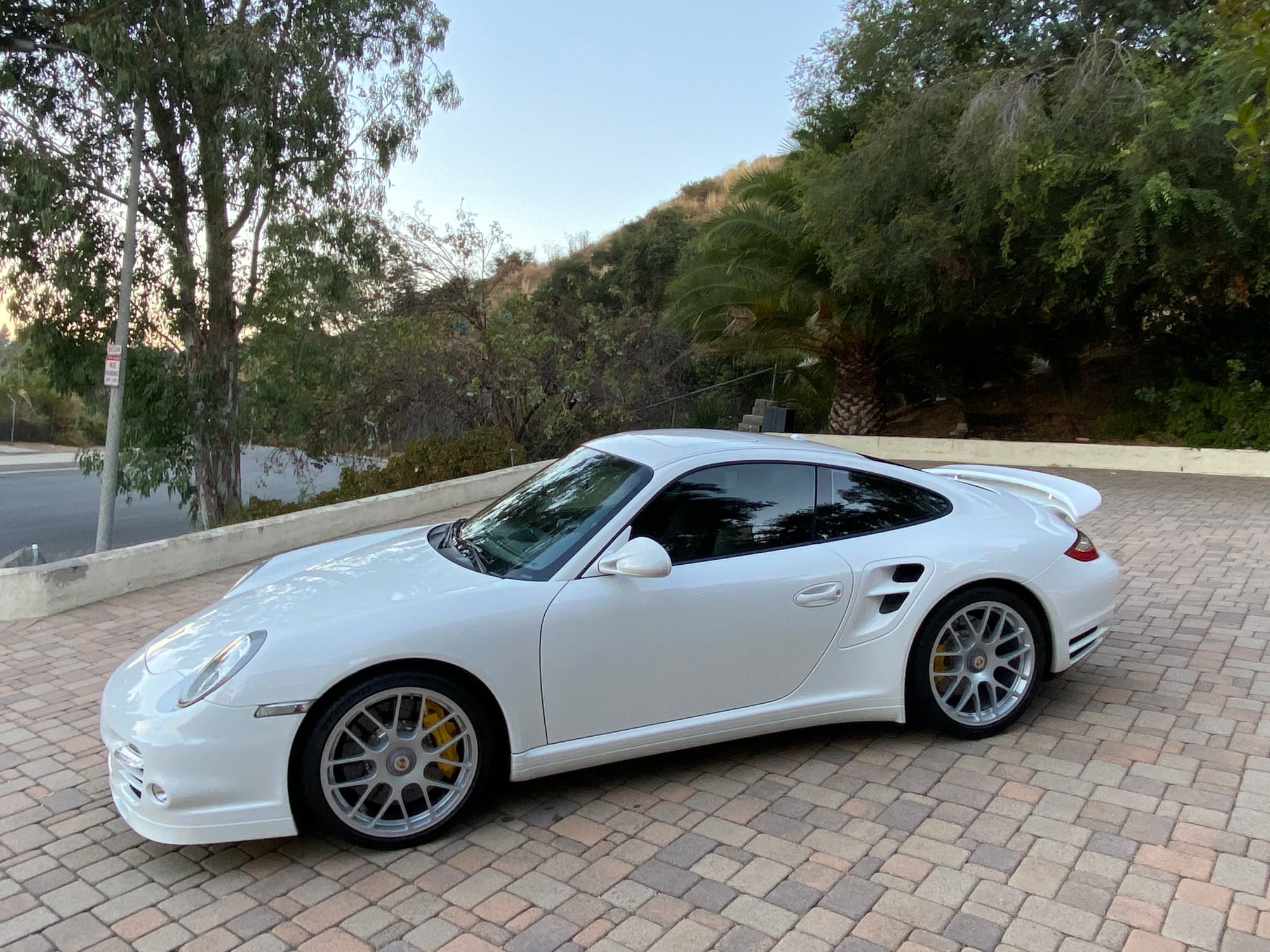 2012 Porsche 911 - 2012 Porsche 911 Turbo S - Used - VIN WP0AD2A93CS766282 - 30,225 Miles - 6 cyl - AWD - Automatic - Coupe - White - Pasadena, CA 91107, United States