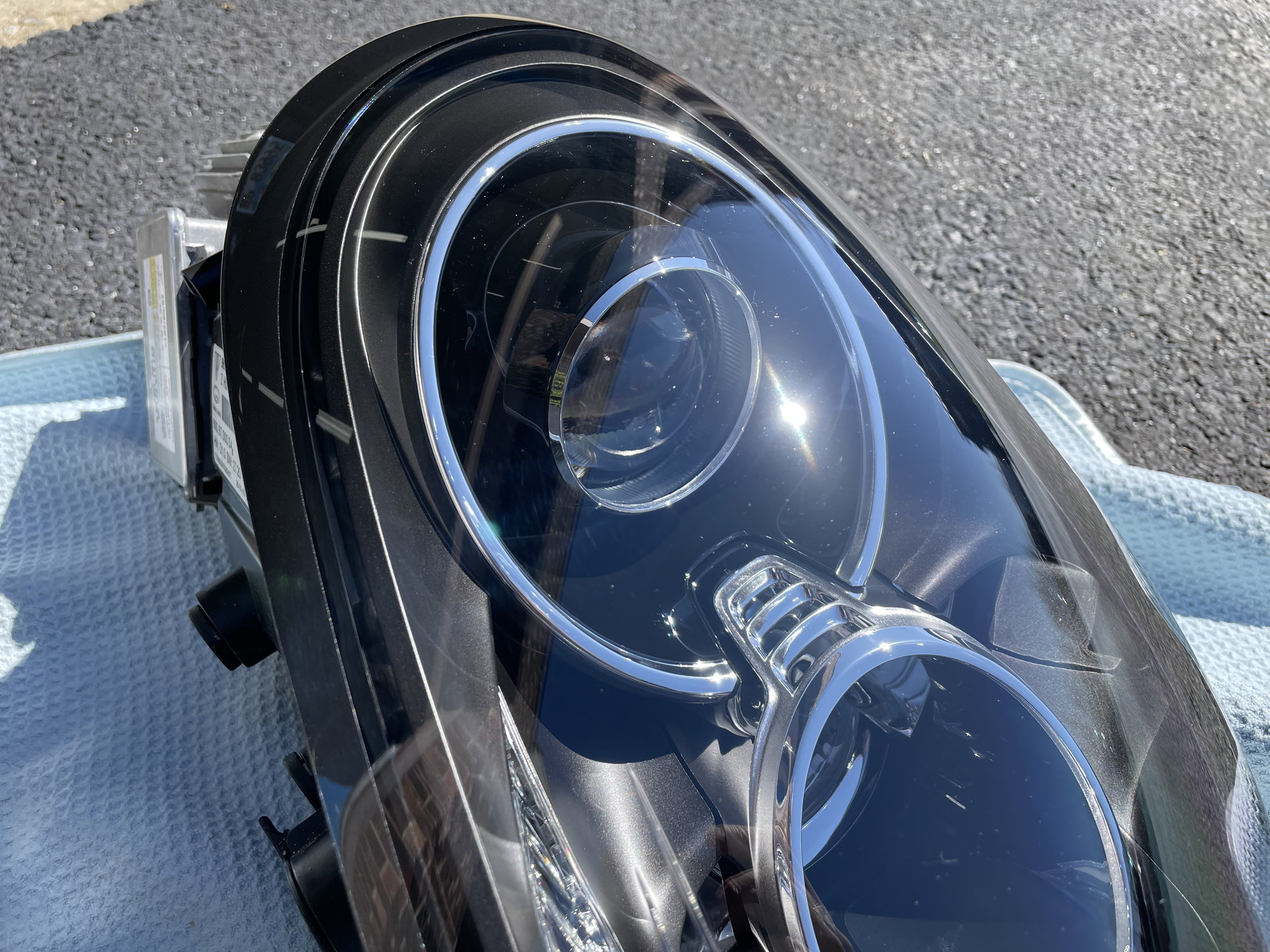 Clear coat coming off, headlight haze - Rennlist - Porsche Discussion Forums