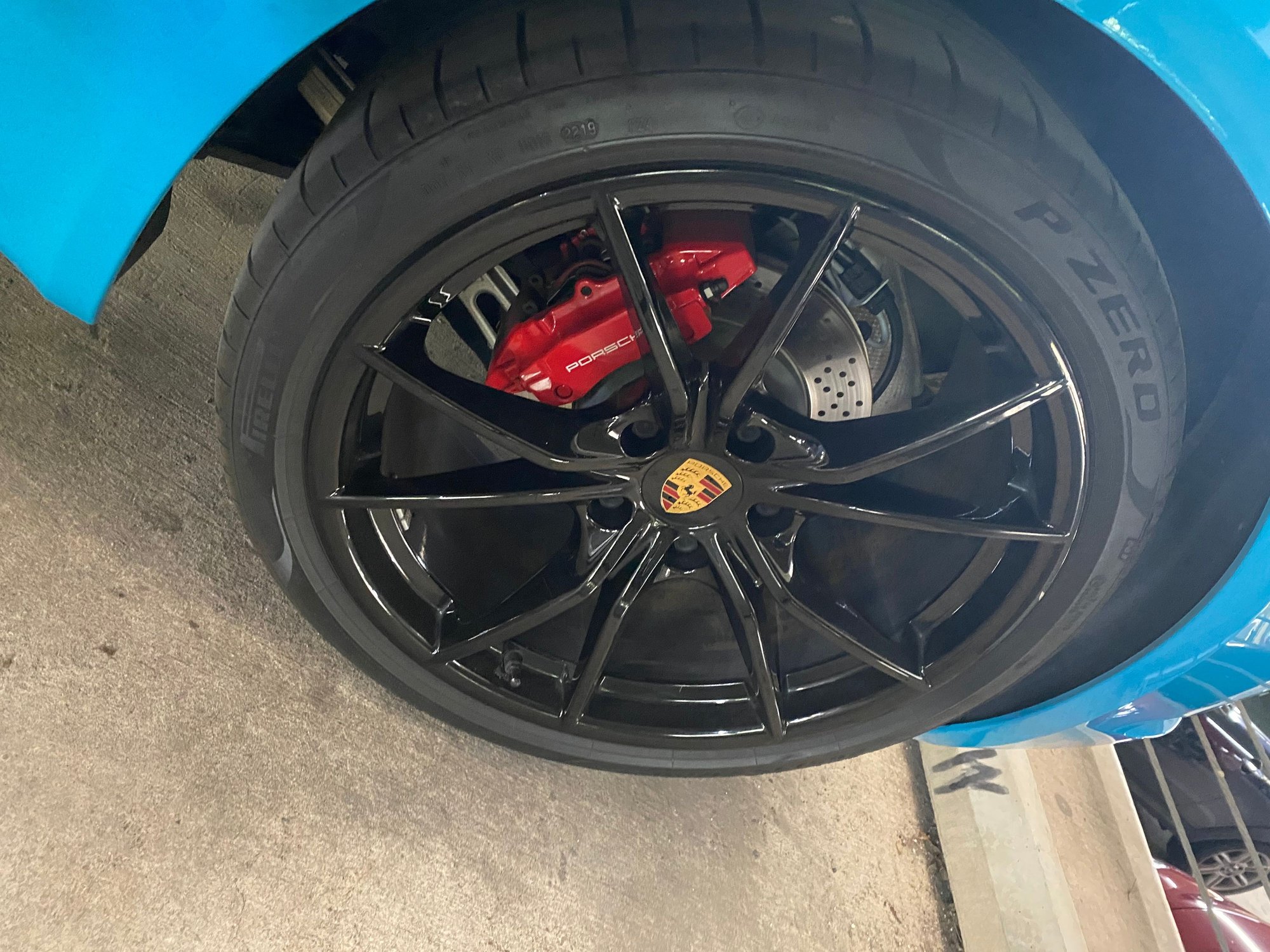 2019 Porsche 718 Cayman - 2019 Miami Blue Cayman S w/ less than 12k miles - Manual & Sport Chrono - Used - VIN WP0AB2A87KS278576 - 12,400 Miles - 4 cyl - 2WD - Manual - Coupe - Blue - San Antonio, TX 78209, United States