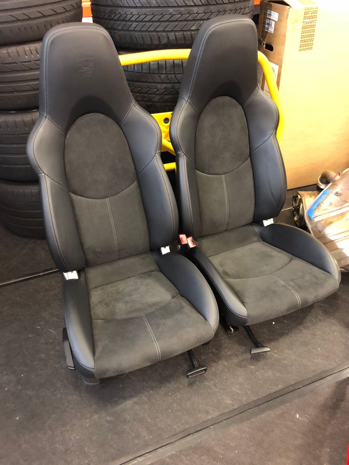 Interior/Upholstery - 997 Sport Seats Leather/Alcantara - Used - 2001 to 2012 Porsche Carrera - Pompano Beach, FL 33069, United States