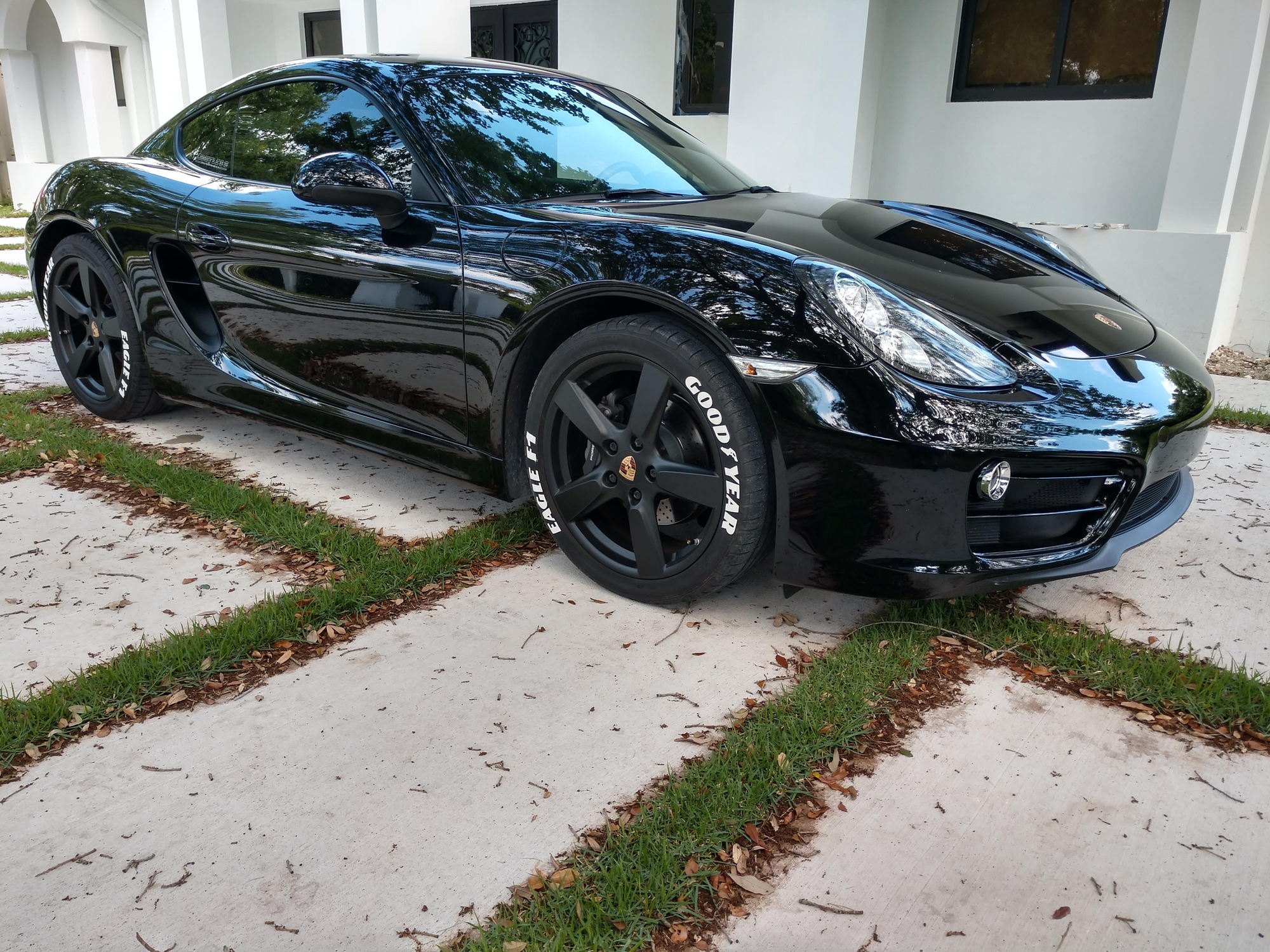 2014 Porsche Cayman - 2014 Black Porsche Cayman Base - Used - VIN WP0AA2A86EK173714 - 19,350 Miles - 6 cyl - 2WD - Manual - Coupe - Black - Miami, FL 33173, United States