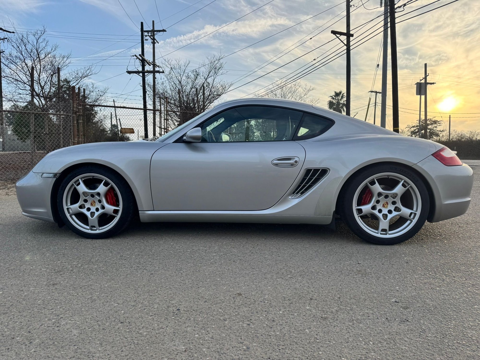 2008 Porsche Cayman - 2008 Cayman S 6spd - Used - VIN WP0AB29898U782421 - 6 cyl - 2WD - Manual - Coupe - Silver - Los Angeles, CA 90008, United States