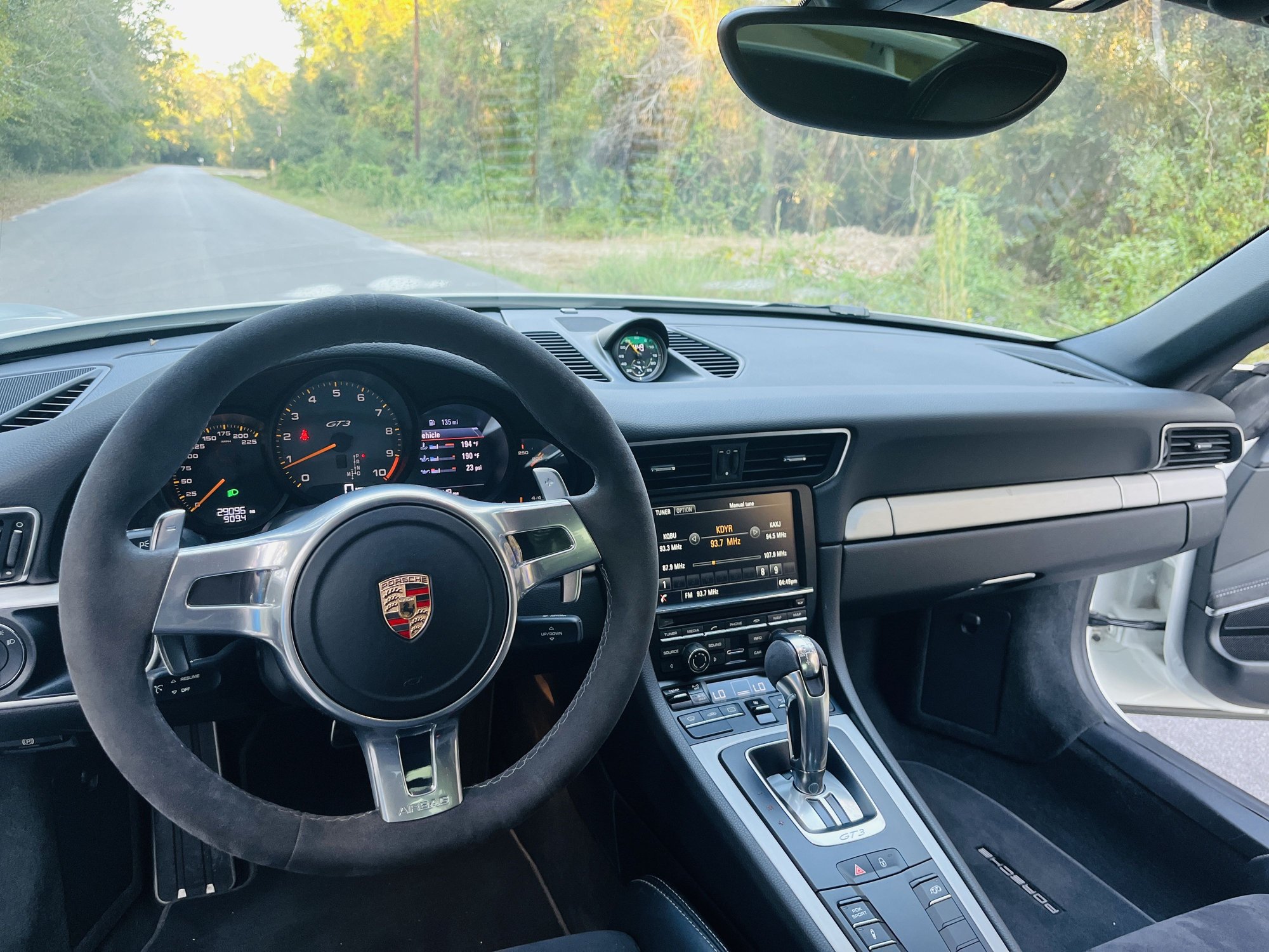 2015 Porsche GT3 - 2015 Porsche 911 GT3 - Clean, 29k miles, MUST SELL.  Reasonable offers considered. - Used - VIN WP0AC2A92FS183886 - 29,096 Miles - 6 cyl - 2WD - Automatic - Coupe - White - Greater Houston, TX 77339, United States