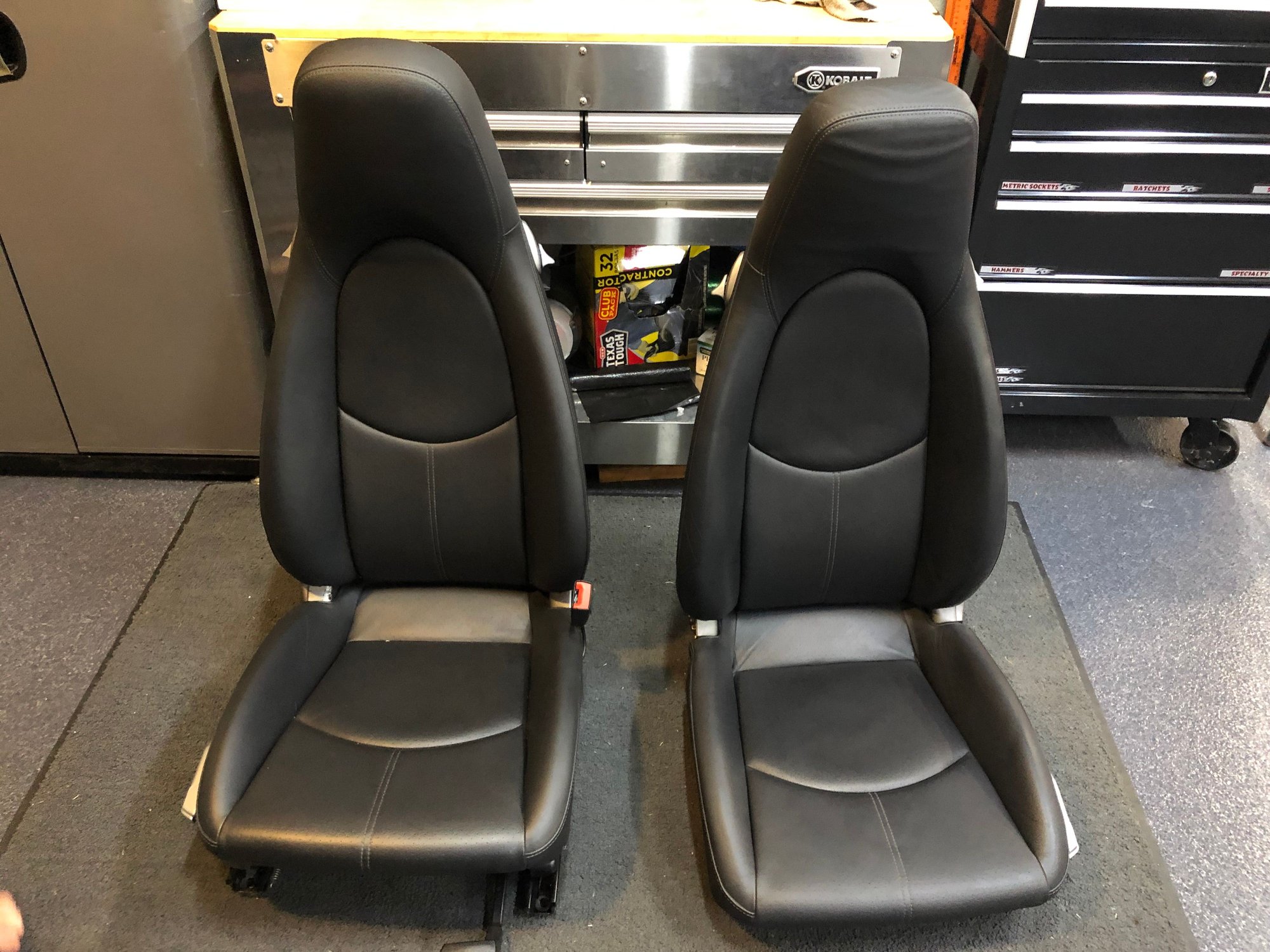 2009 Porsche Cayman - Front Seats - Interior/Upholstery - $400 - Austin, TX 78641, United States