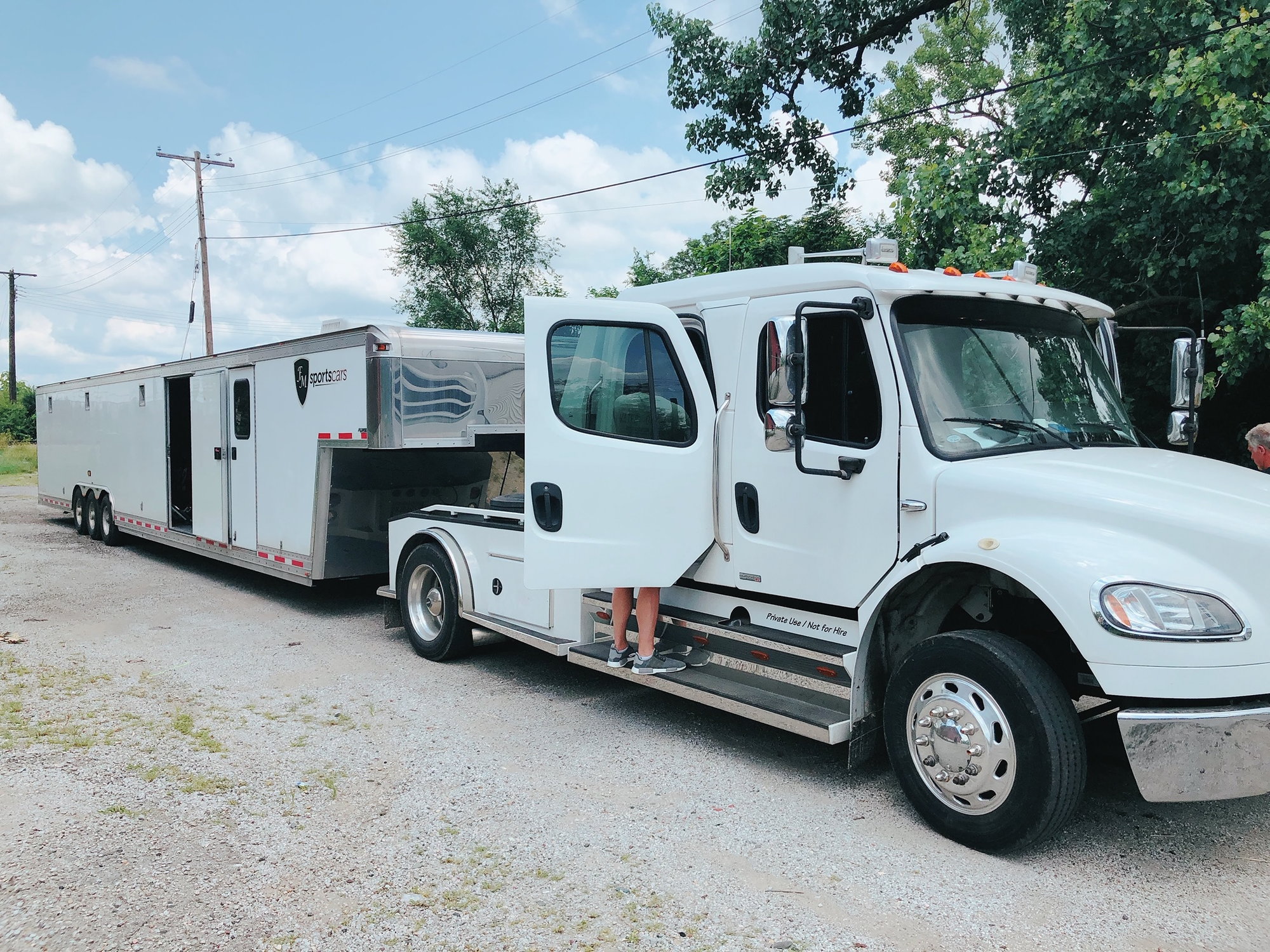2007 Porsche 911 - 2007 Freightliner Sports Chasis M2 (Toy Hauler) - Used - VIN 1FVACVDC87HY20971 - 4WD - Automatic - Truck - White - Louisville, KY 40210, United States