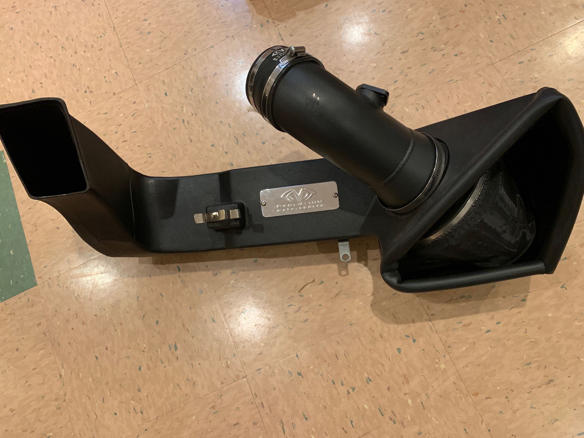 Engine - Intake/Fuel - Evolution Motorsports Evoms Carrera V-Flow Air Intake 996 - Used - 1999 to 2005 Porsche 911 - Tacoma, WA 98407, United States