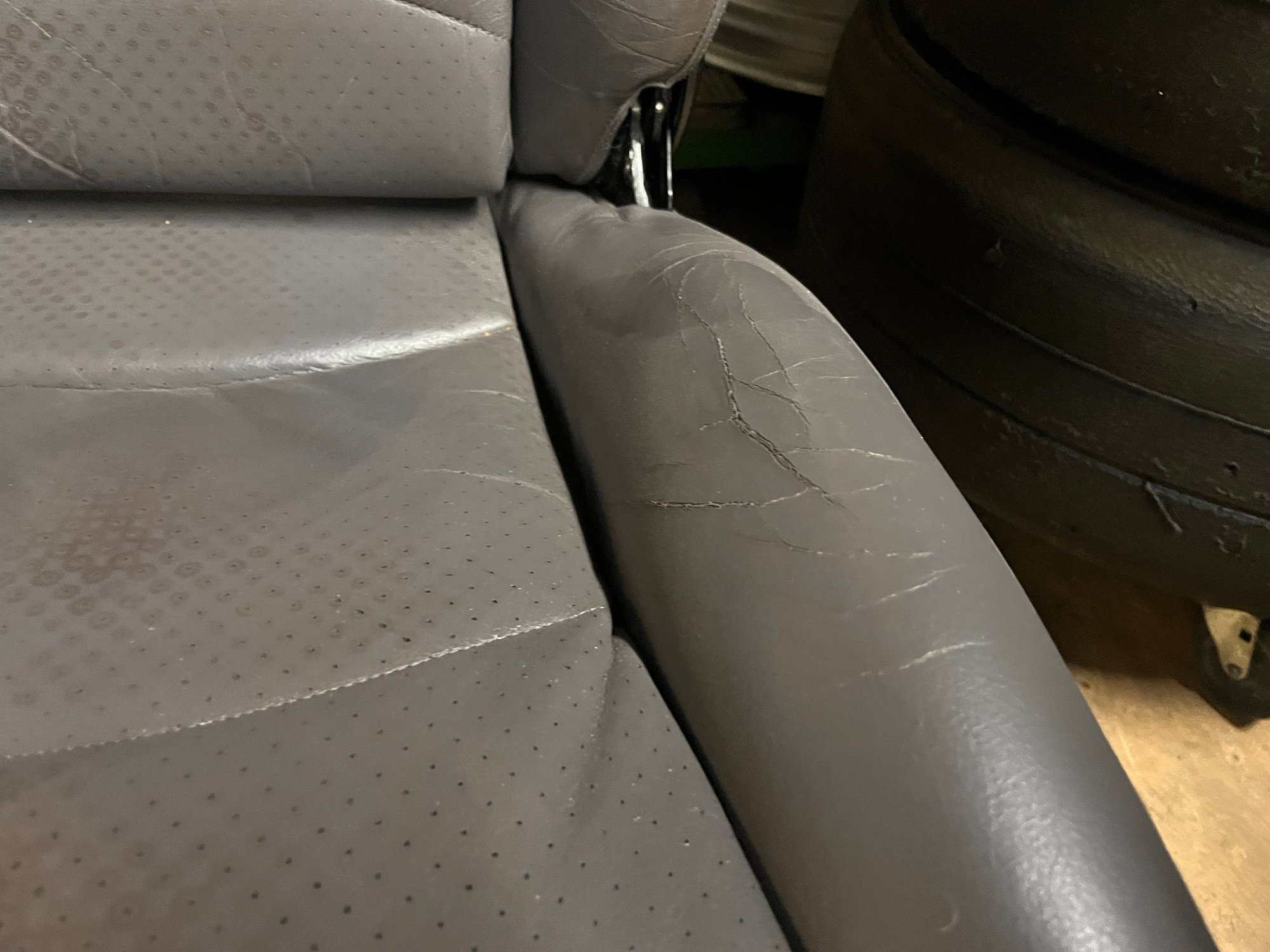 Interior/Upholstery - Porsche 993 front seats Classic Gray 8way / 4way - Used - San Carlos, CA 94070, United States