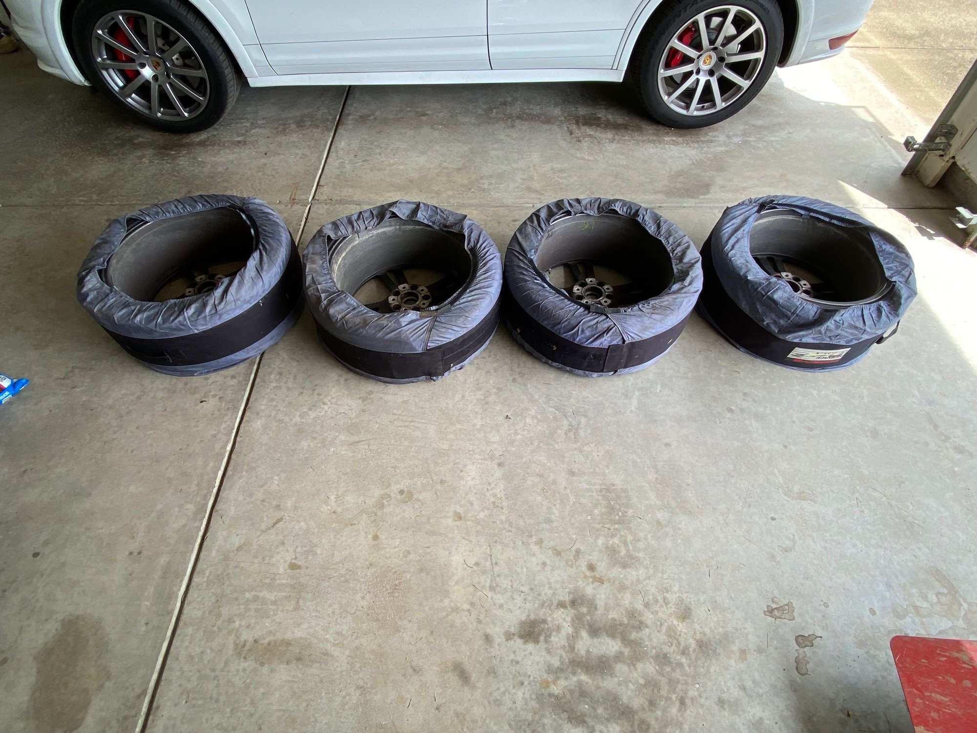 Wheels and Tires/Axles - 2014 Cayenne 21" 911 Turbo II Wheels - Used - -1 to 2026  All Models - Cincinnati, OH 45245, United States