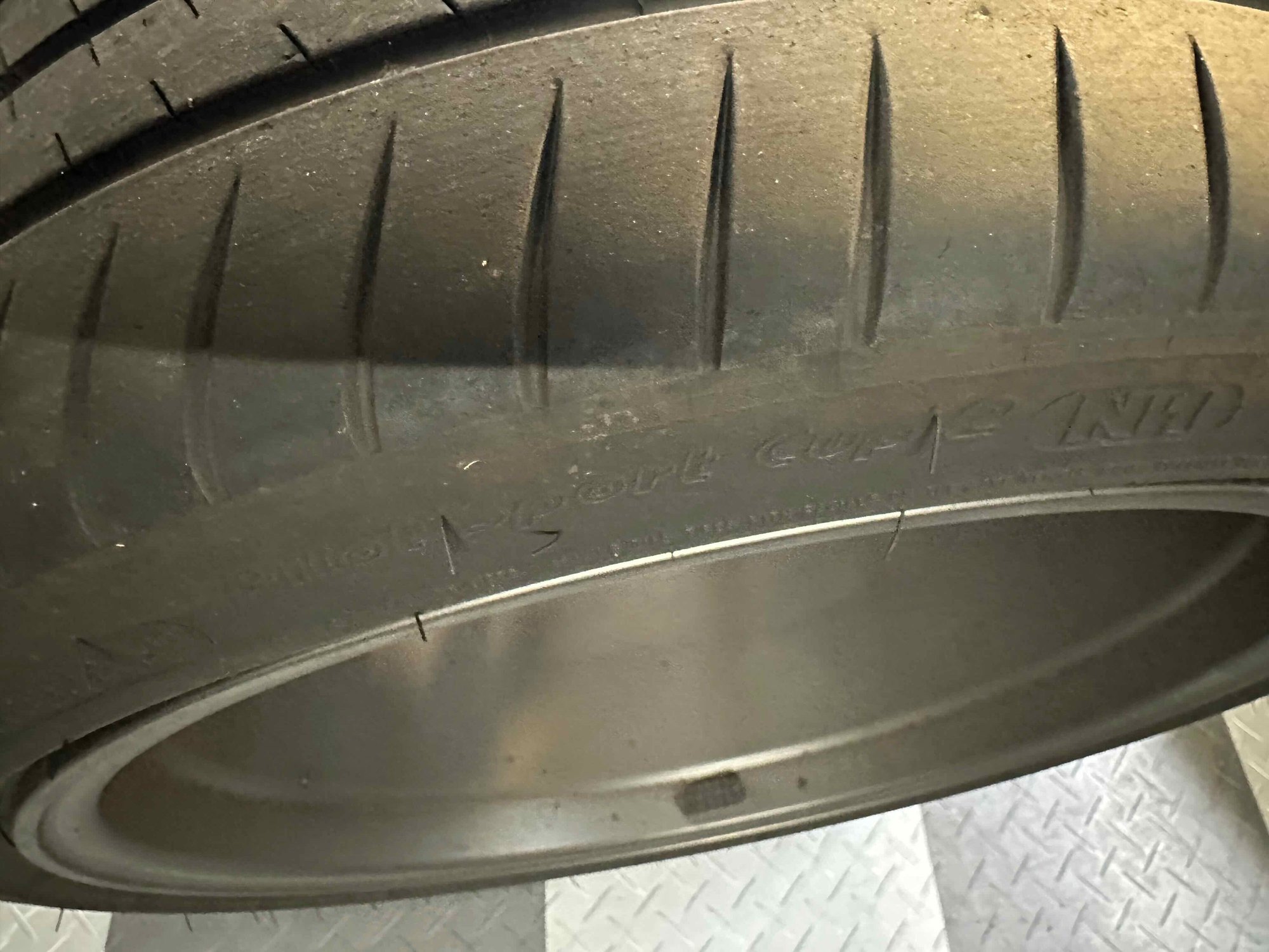 Wheels and Tires/Axles - 718 GT4 Stock Wheels and Tires ~1,500 miles excellent condition - Used - -1 to 2026  All Models - Los Gatos, CA 95032, United States