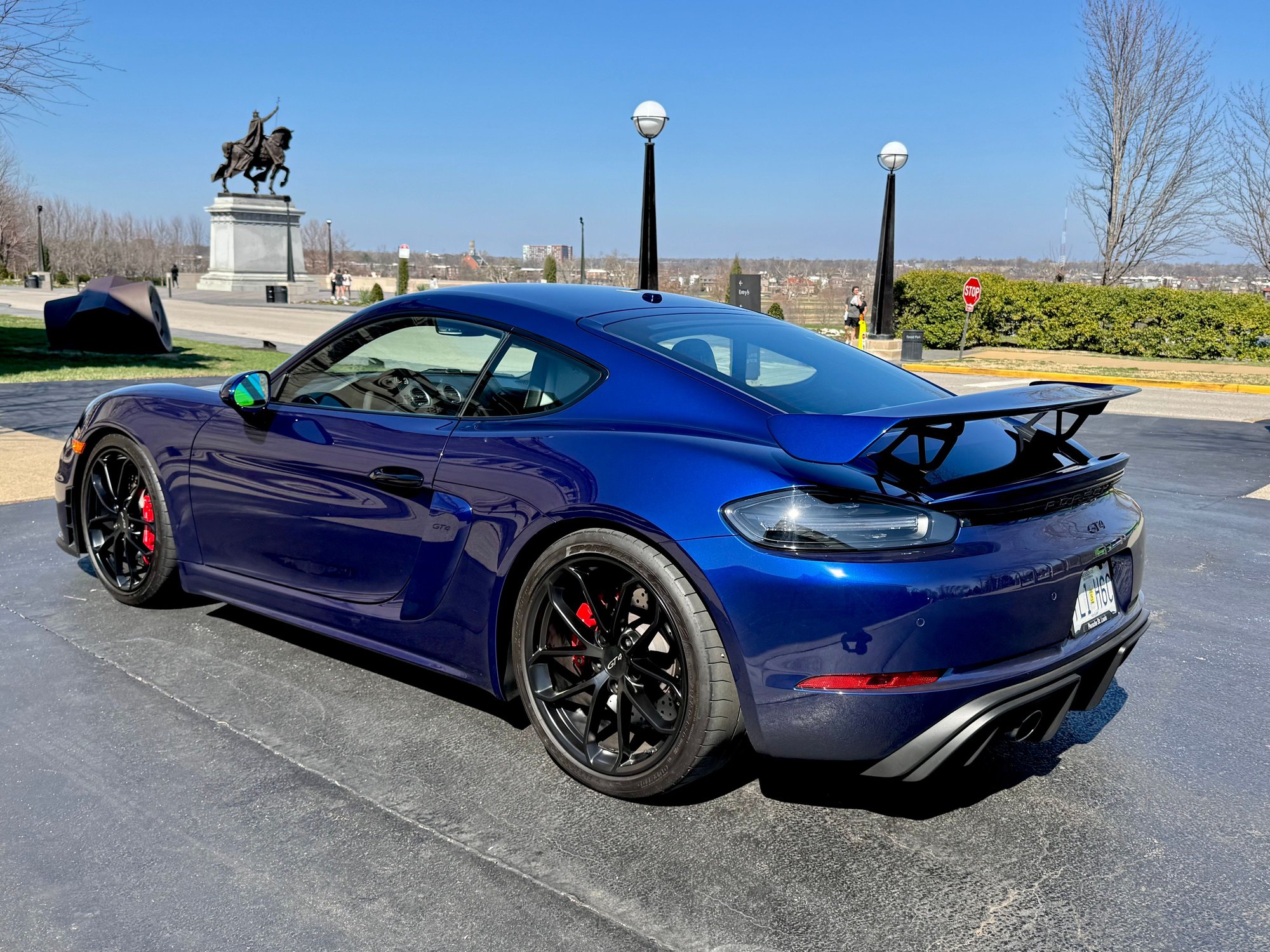 2021 Porsche 718 Cayman - 2021 718 GT4 DeMan 4.5 * PDK * Highly Optioned * No Track Time *  2,400 miles - Used - VIN WP0AC2A80MK289094 - 2,550 Miles - 6 cyl - 2WD - Automatic - Coupe - Blue - Chesterfield, MO 63017, United States