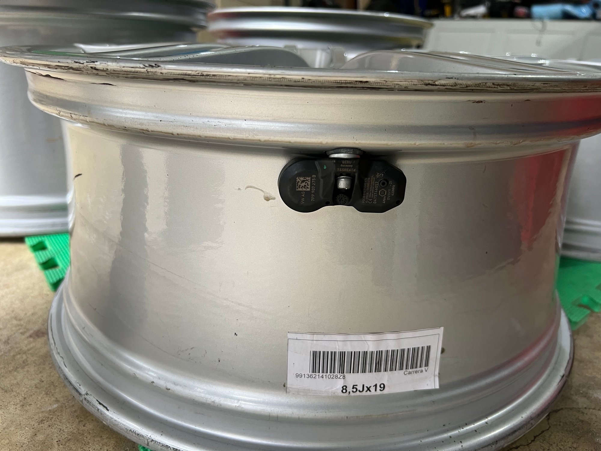 Wheels and Tires/Axles - Factory OEM 19" wheels for Carrera 991.1 or 991.2 - Used - 2013 to 2019 Porsche 911 - Willow Grove, PA 19090, United States