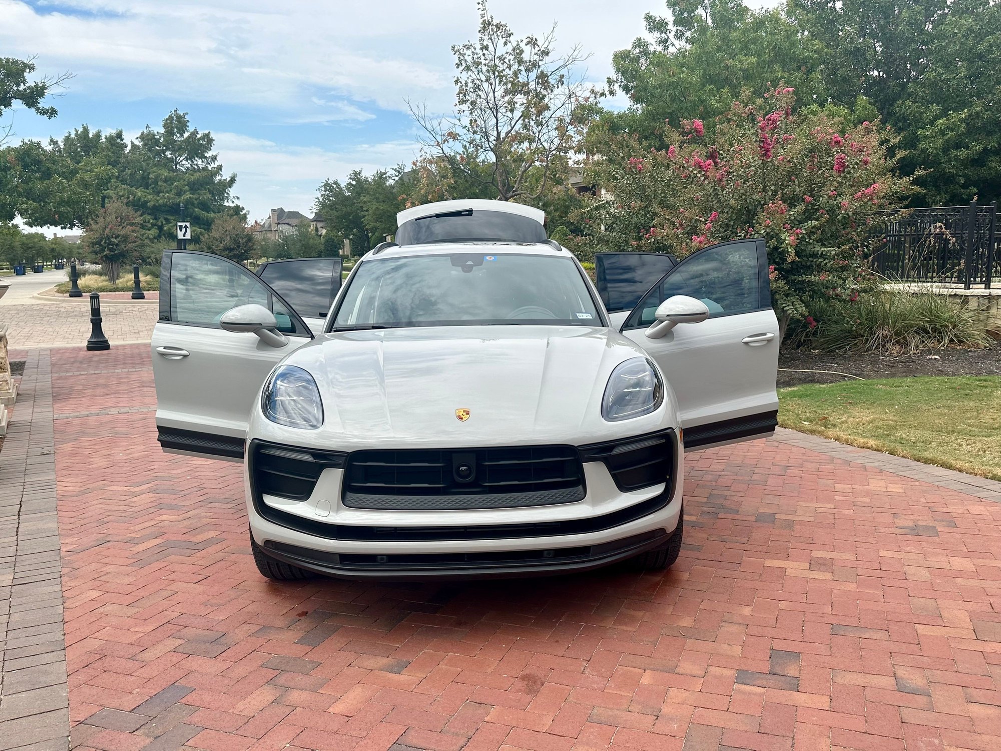 2023 Porsche Macan - 2023 custom spec macan - Used - VIN WP1AA2A53PLB16162 - 4,400 Miles - 4 cyl - AWD - Automatic - SUV - Other - Frisco, TX 75033, United States