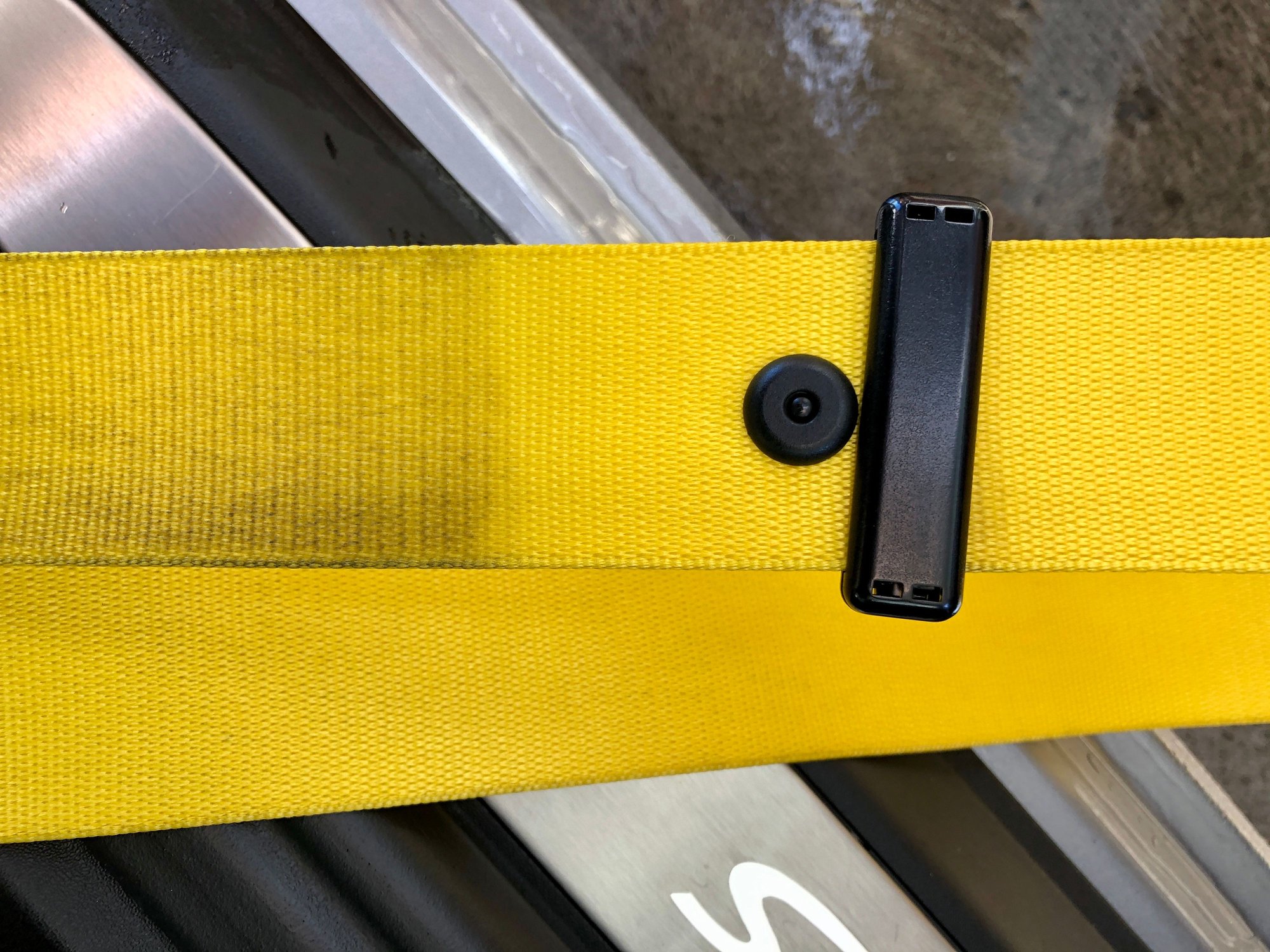 Cleaned my Racing Yellow seat belts today Oh dear.... Rennlist