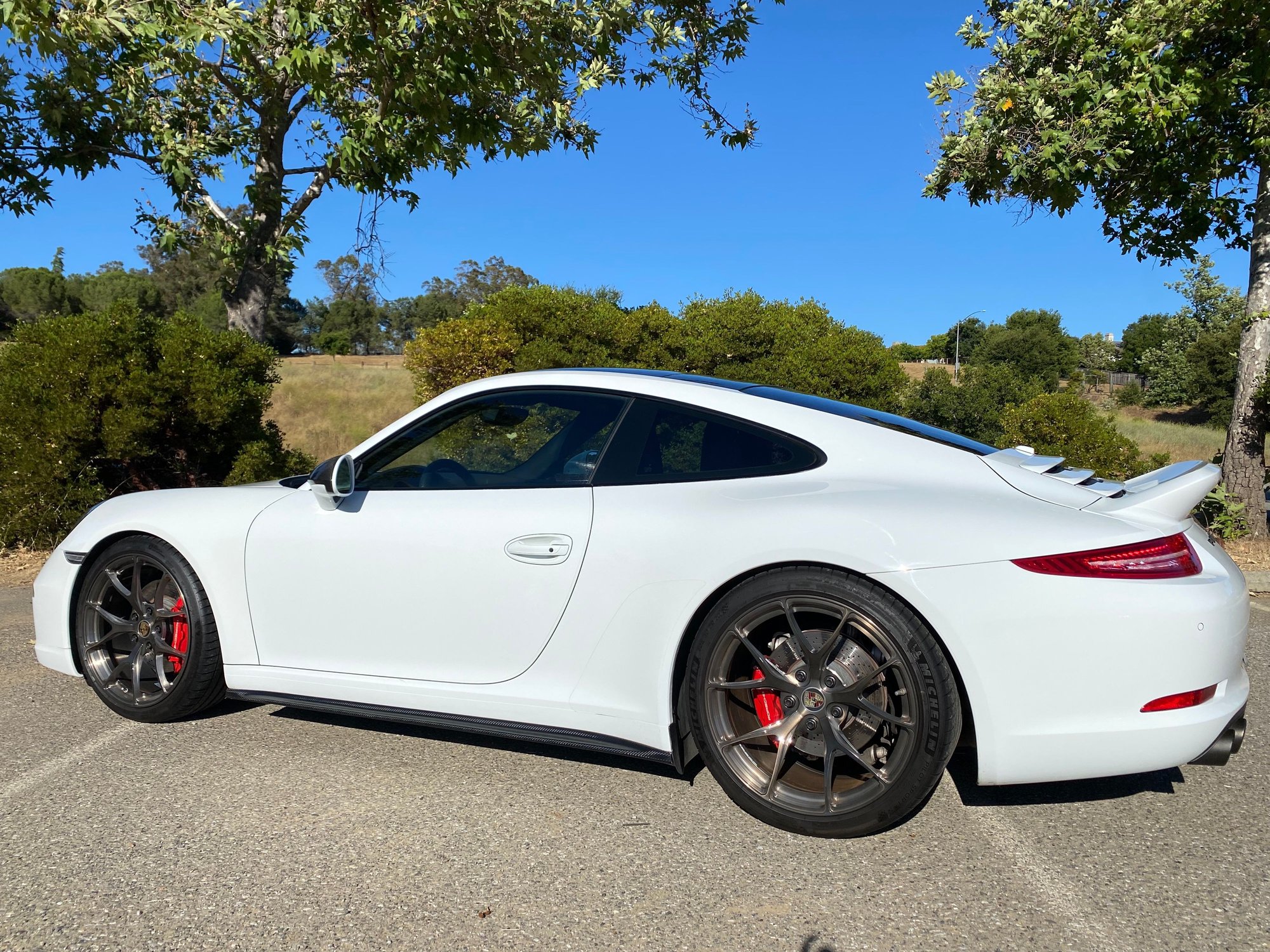 2013 Porsche 911 - 2013 Porsche Carrera S Manual - Used - VIN WP0AB2A97DS123098 - 34,100 Miles - 6 cyl - 2WD - Manual - Coupe - White - Los Altos, CA 94022, United States