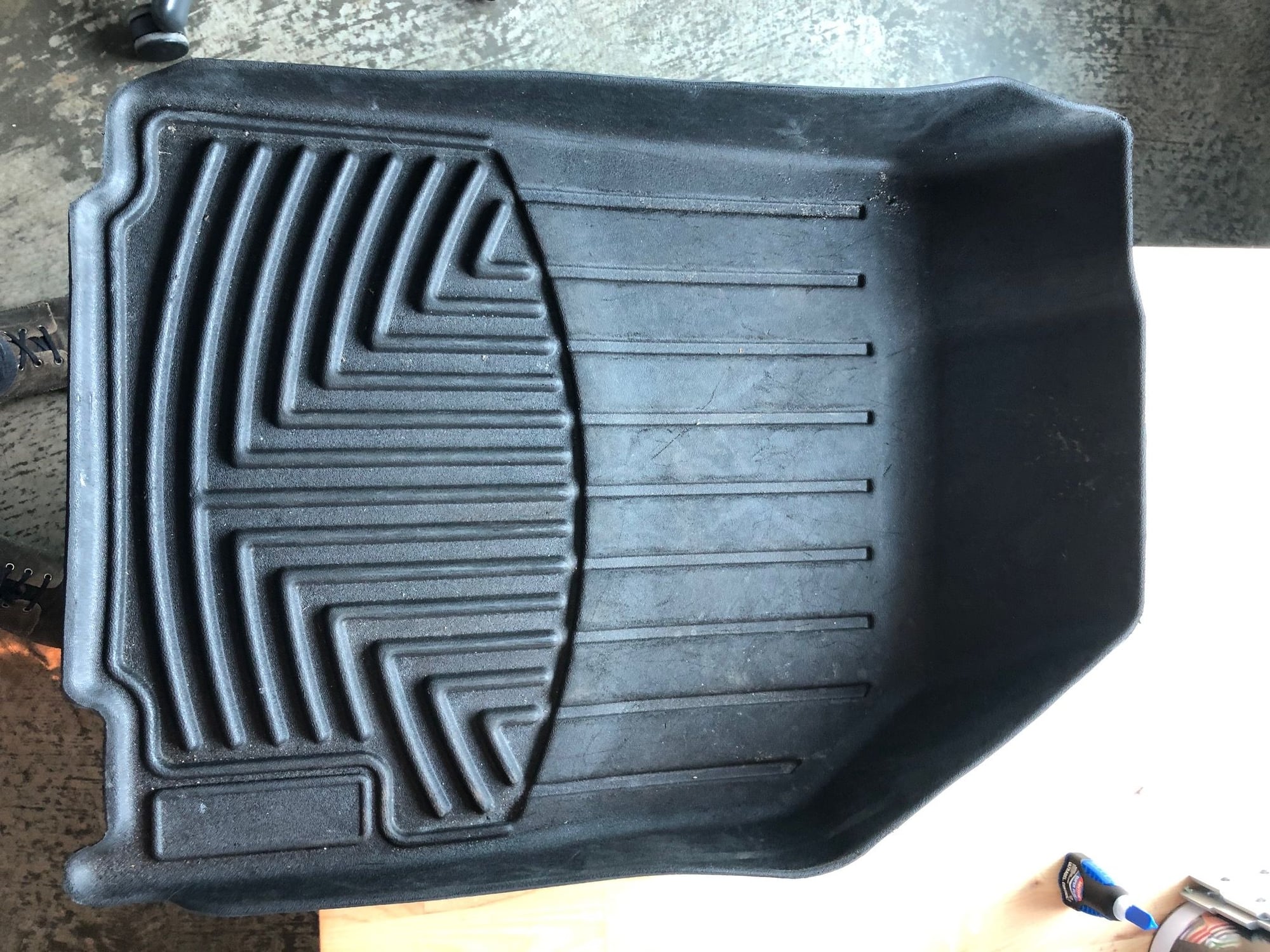 Interior/Upholstery - 997 Rear seats, weather tech floor mats, driving gloves - Used - 2005 to 2015 Porsche 911 - Jersey City, NJ 07306, United States