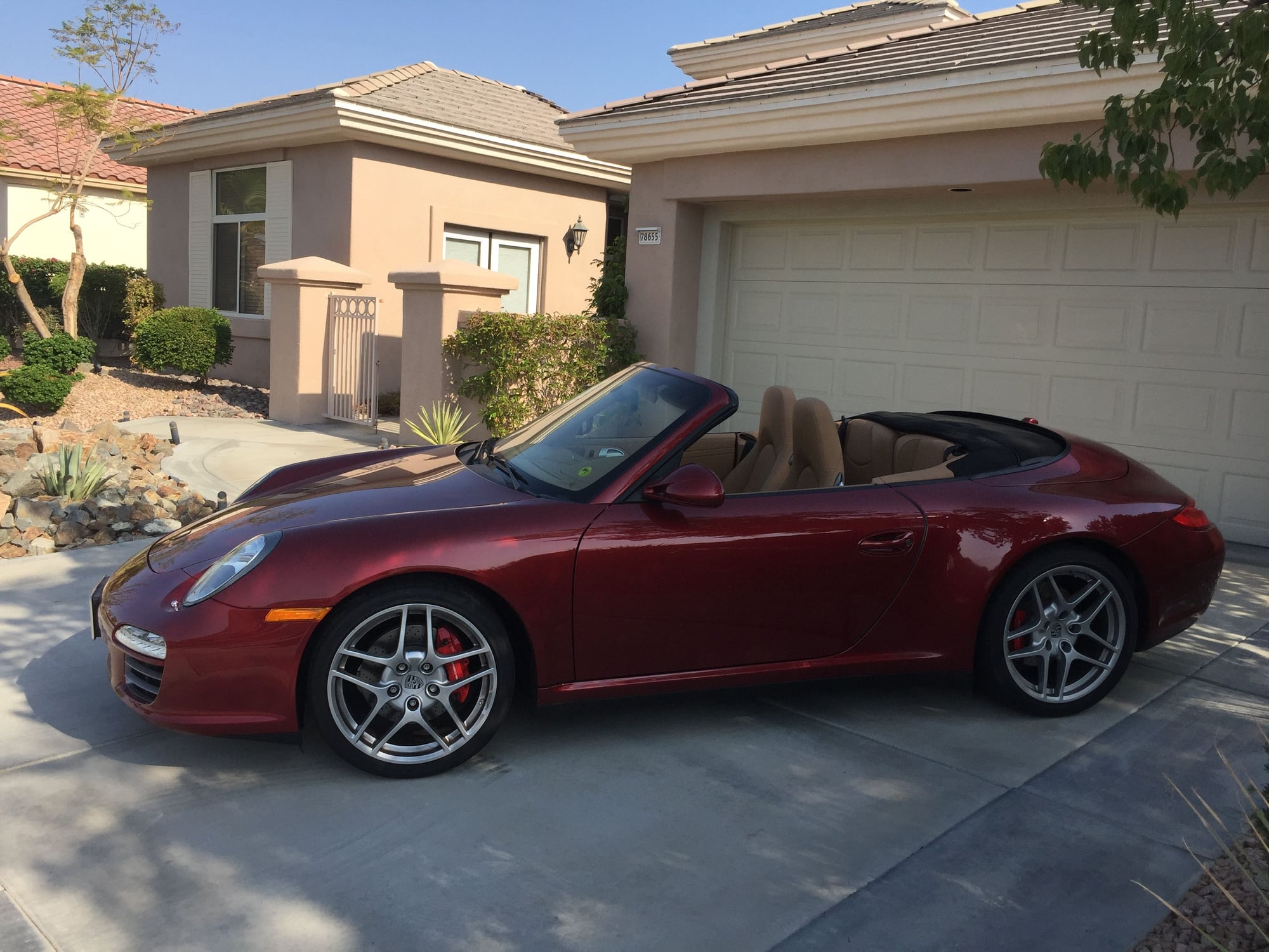 2009 Porsche 911 - 2009 C4S Cabriolet PDK; low miles; red - Used - VIN WP0CB29979S754583 - 19,200 Miles - 6 cyl - AWD - Automatic - Convertible - Red - Santa Monica, CA 90405, United States